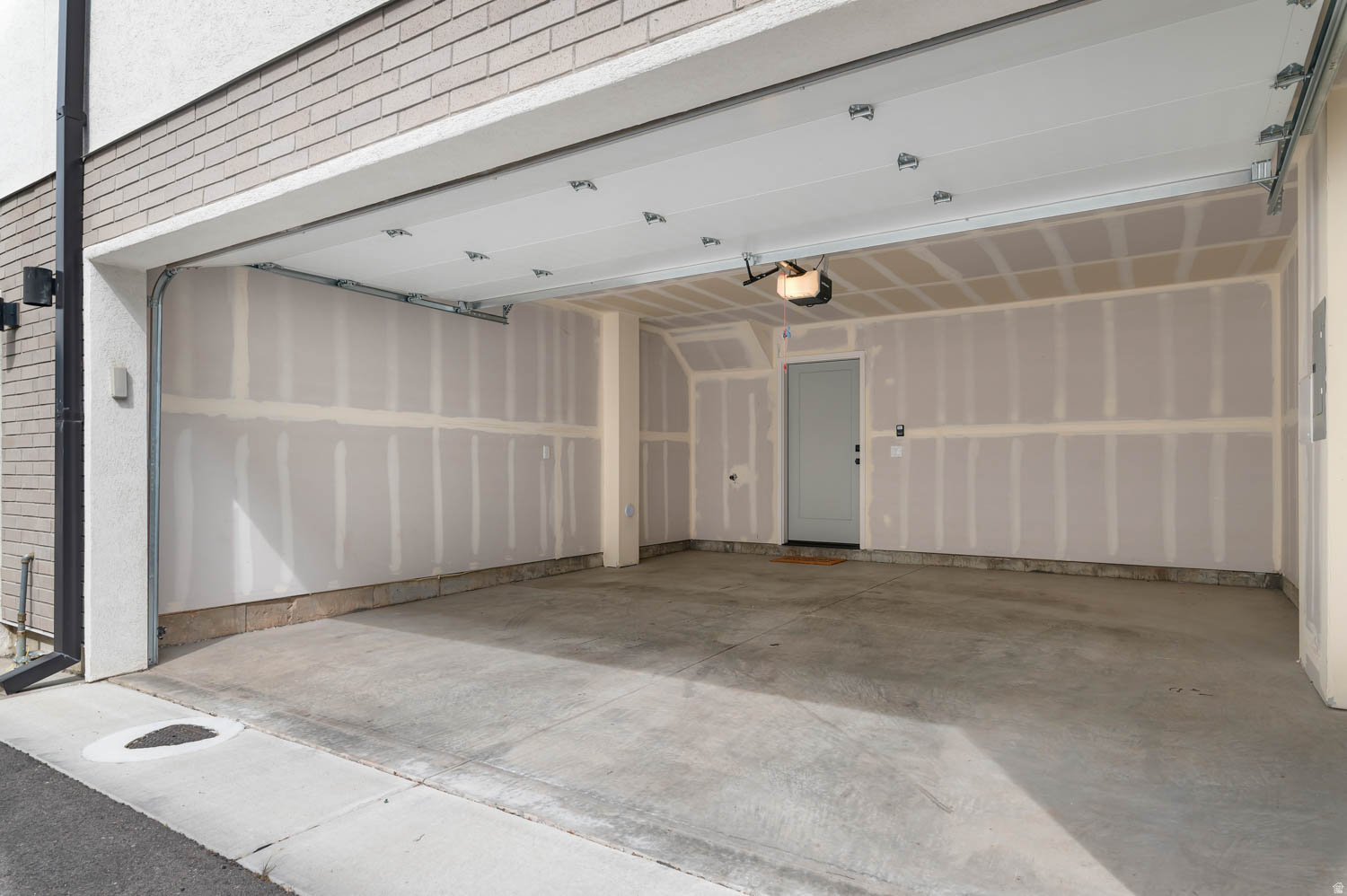 THE HIVE - Residential