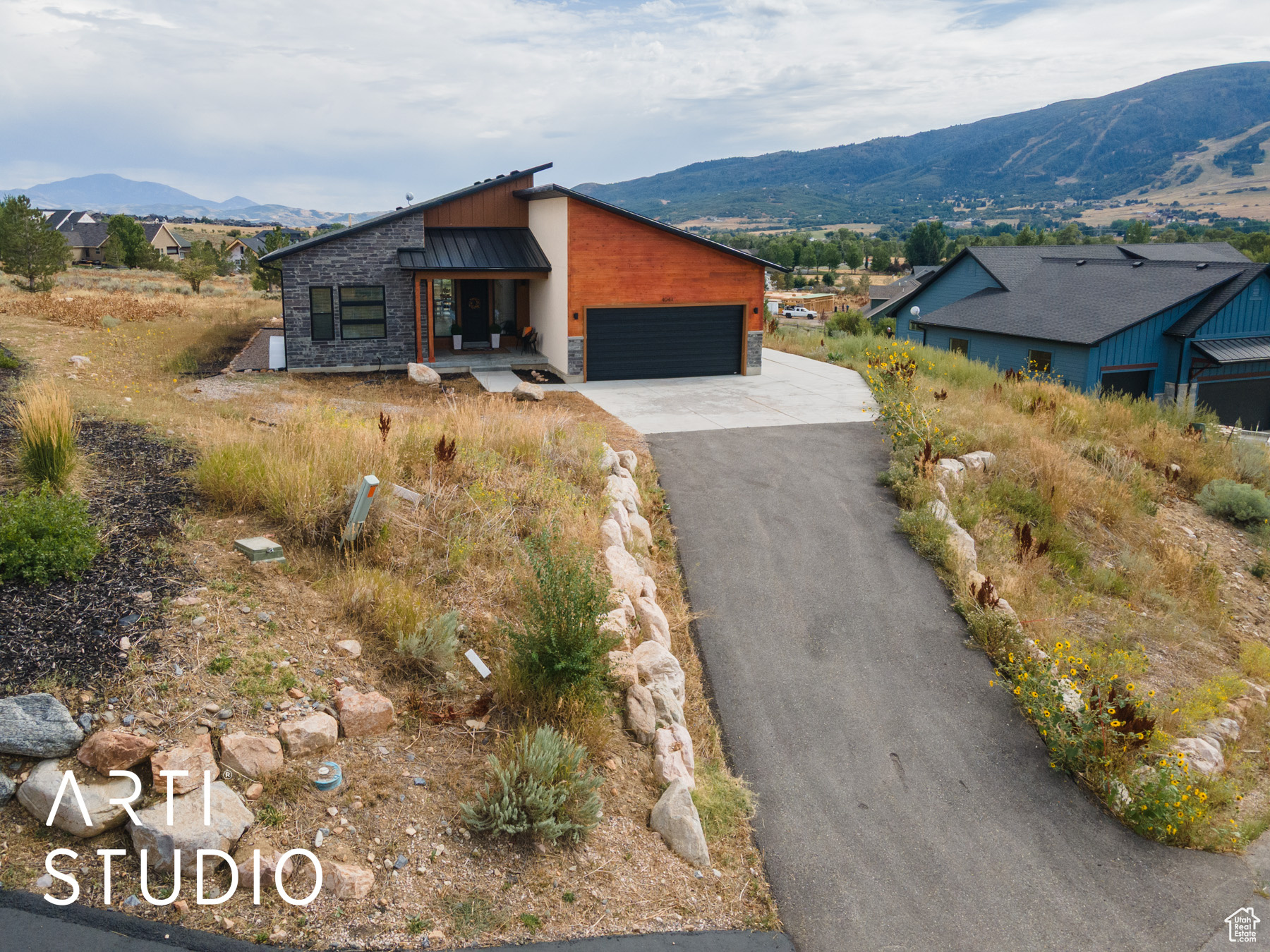 SHEEP CREEK - Residential