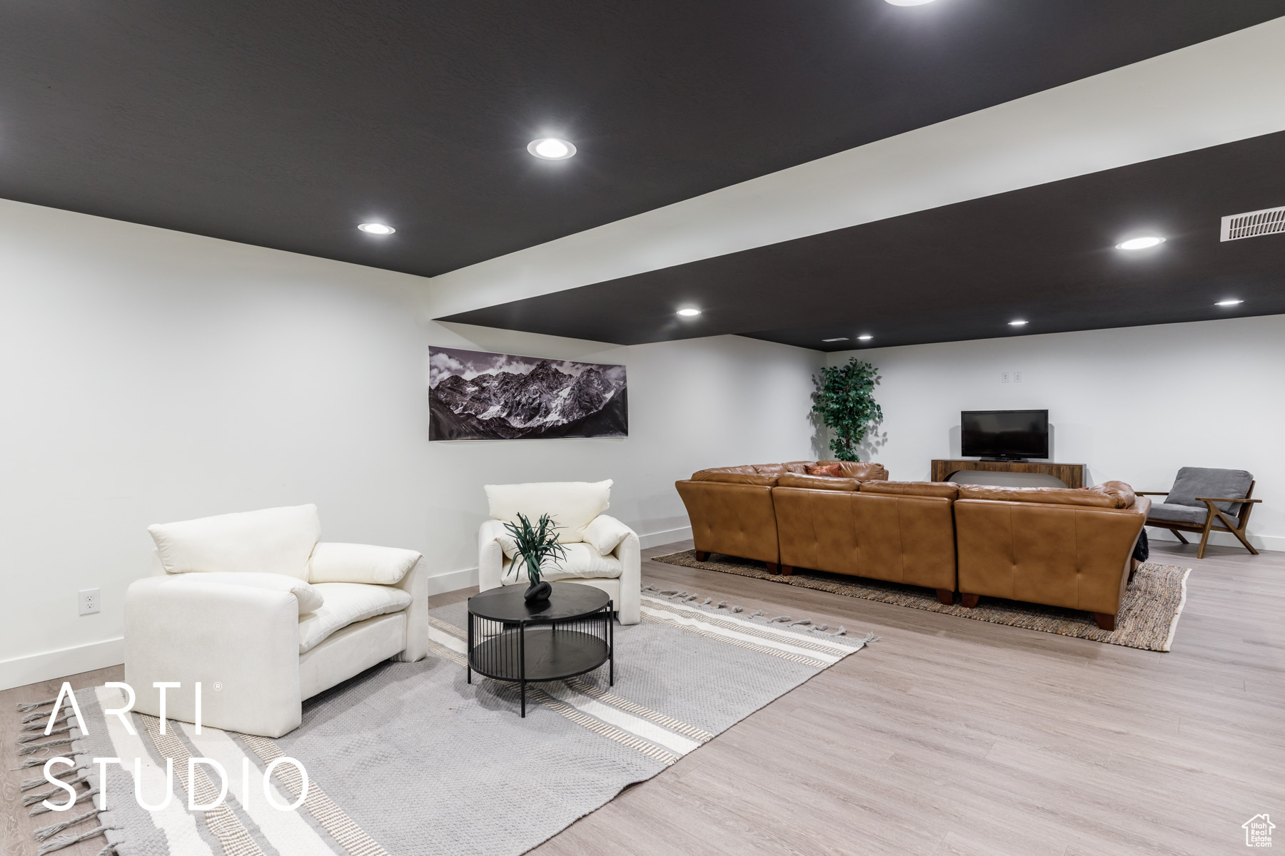 SHEEP CREEK - Residential