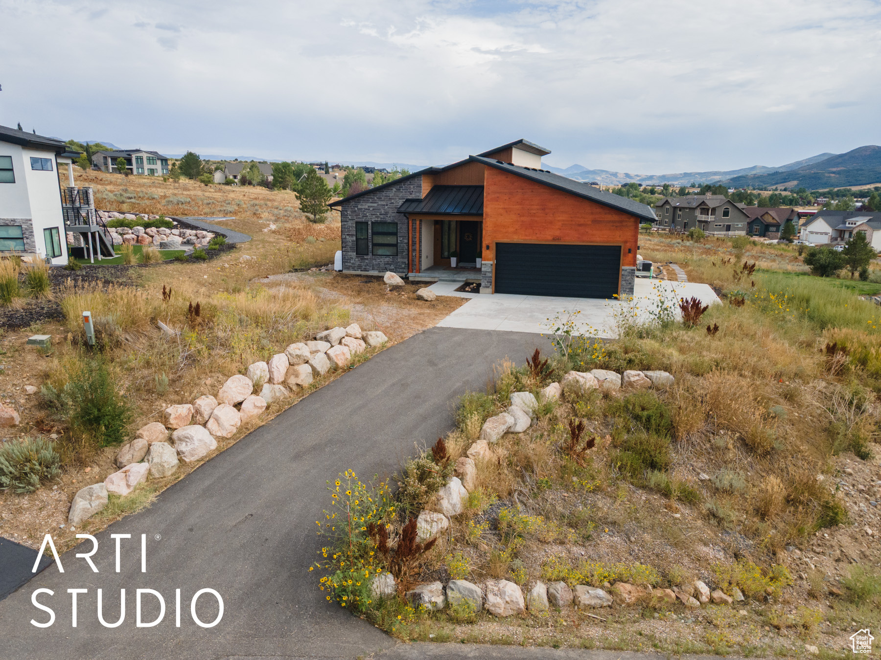 SHEEP CREEK - Residential