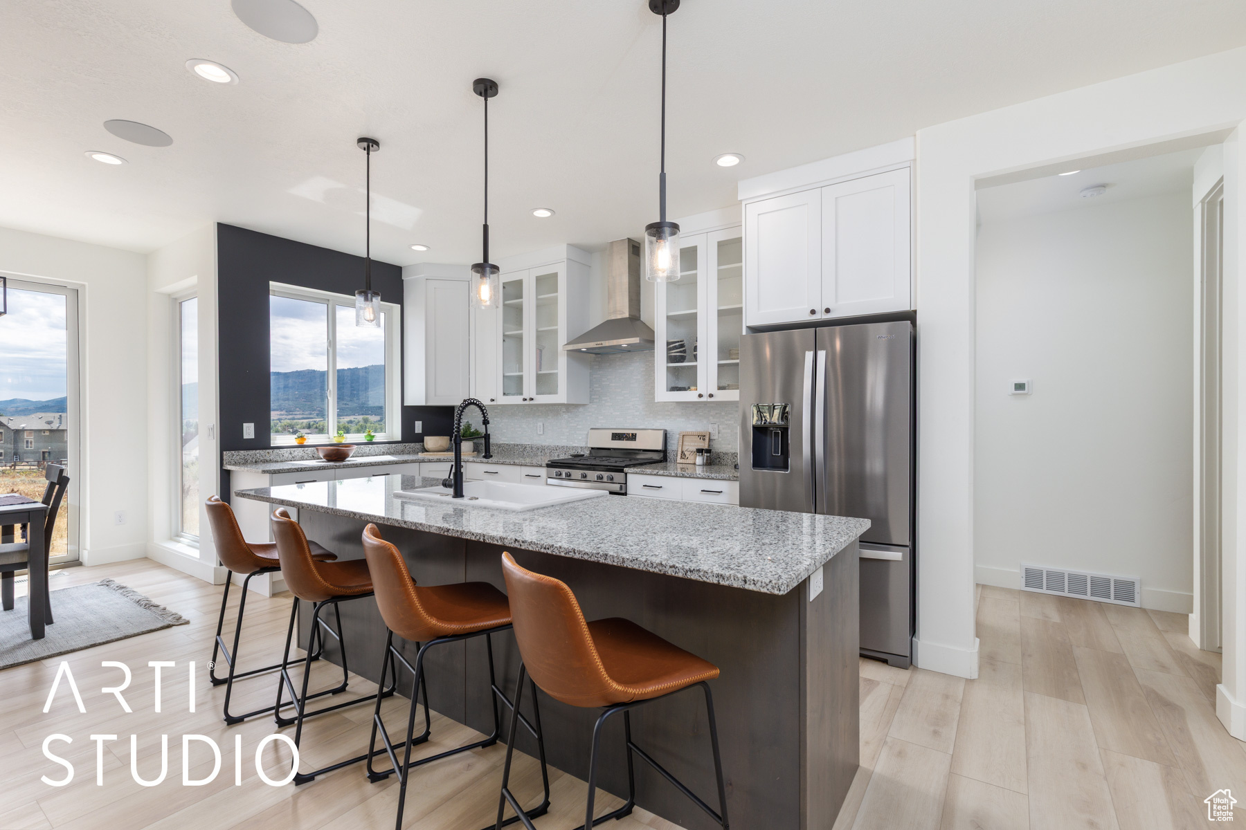 SHEEP CREEK - Residential