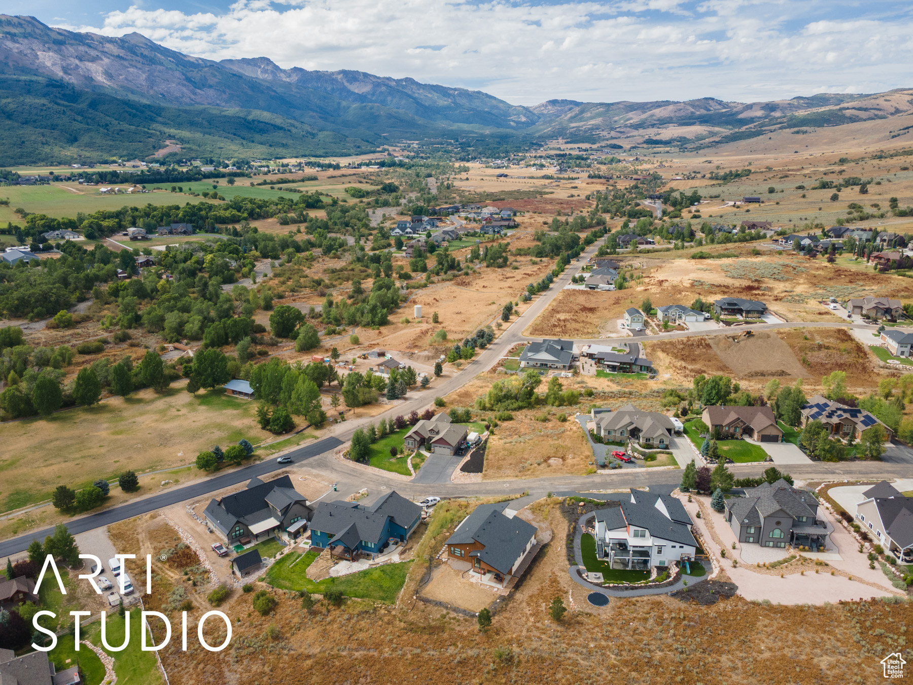 SHEEP CREEK - Residential