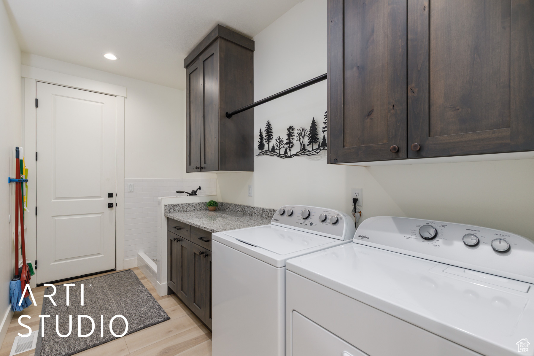 SHEEP CREEK - Residential