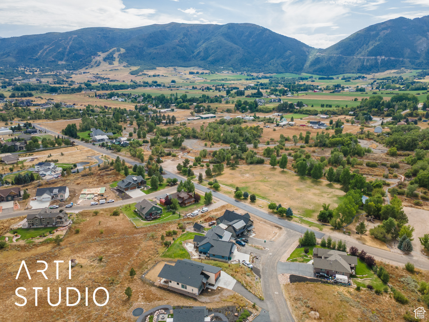 SHEEP CREEK - Residential