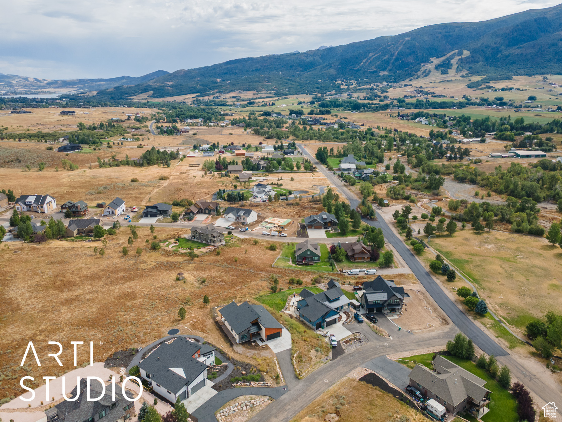 SHEEP CREEK - Residential