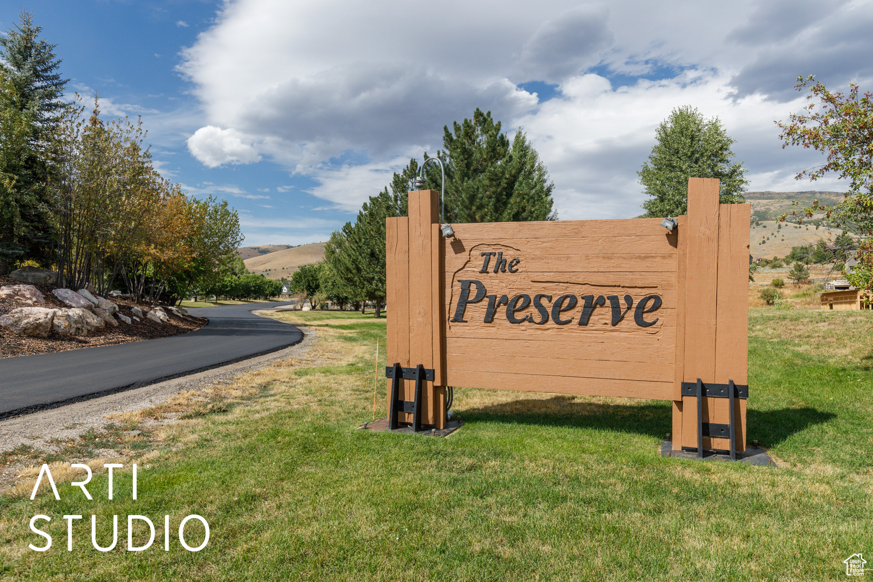 SHEEP CREEK - Residential