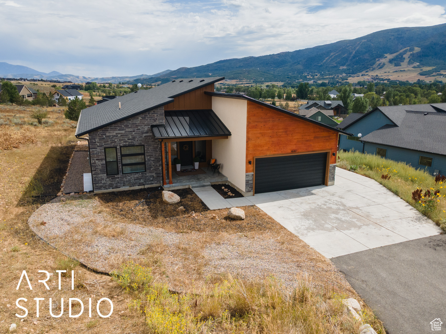 SHEEP CREEK - Residential