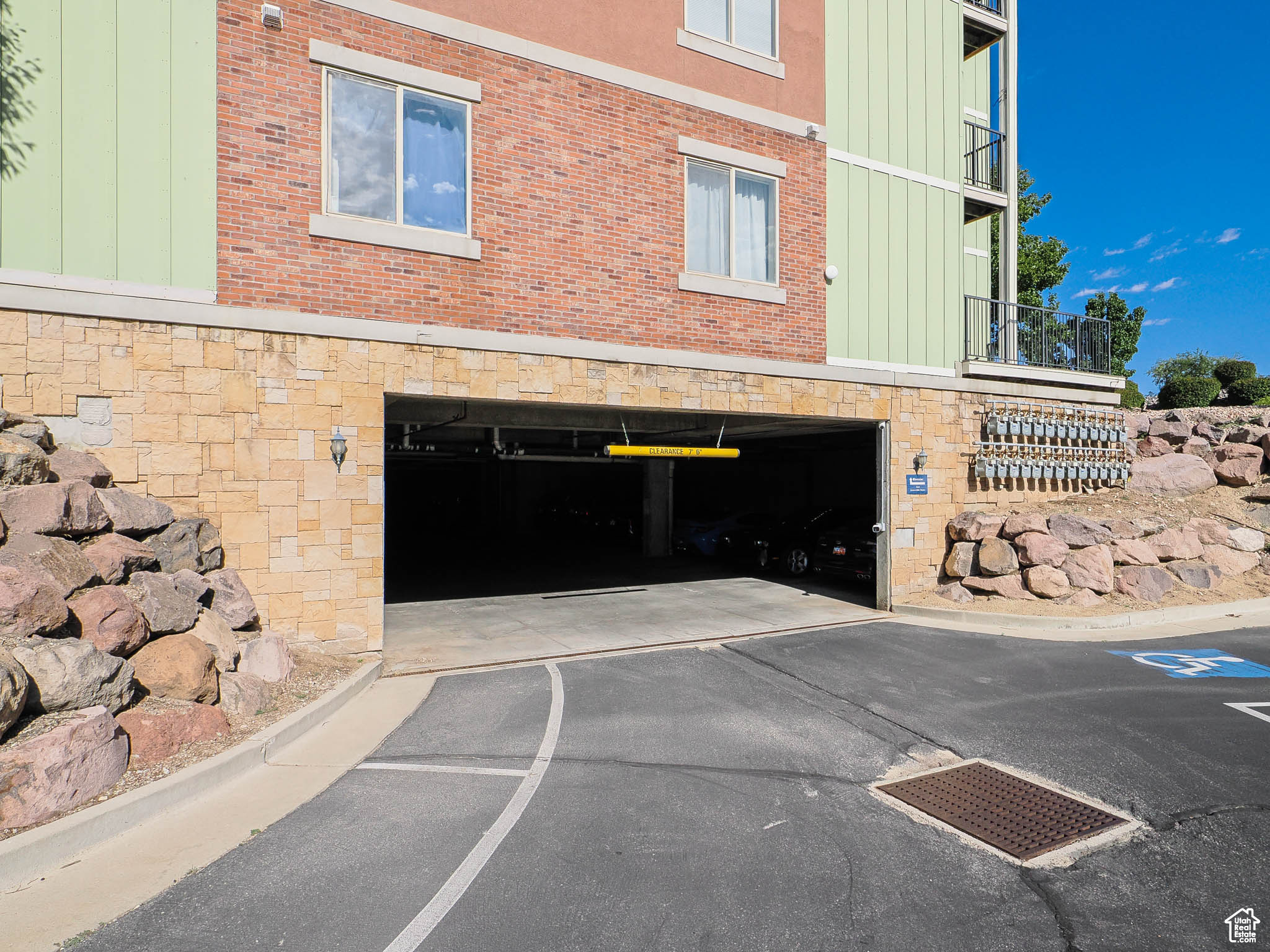 ALBION VILLAGE - Residential