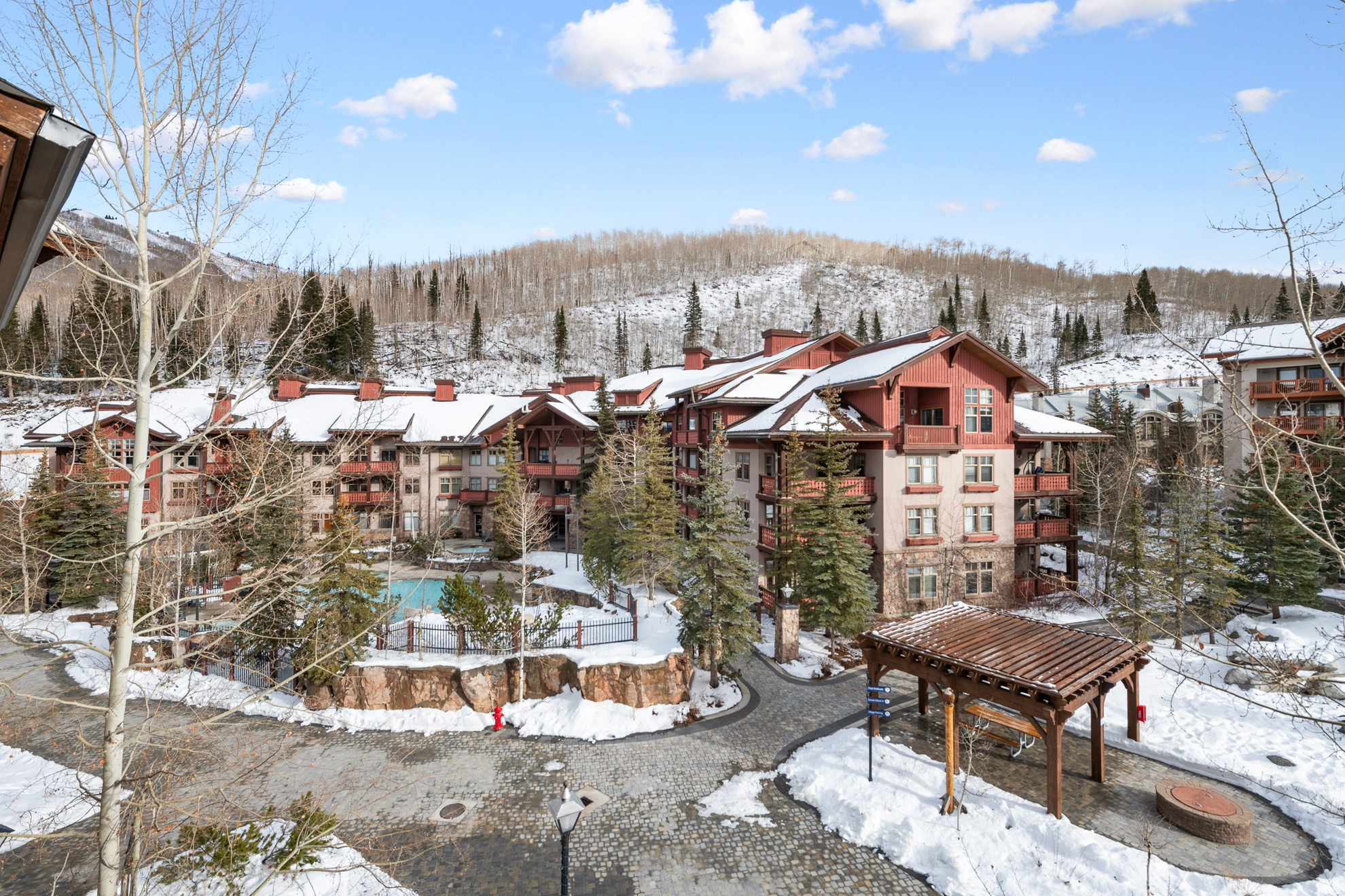 EAGLE SPRINGS WEST - Residential