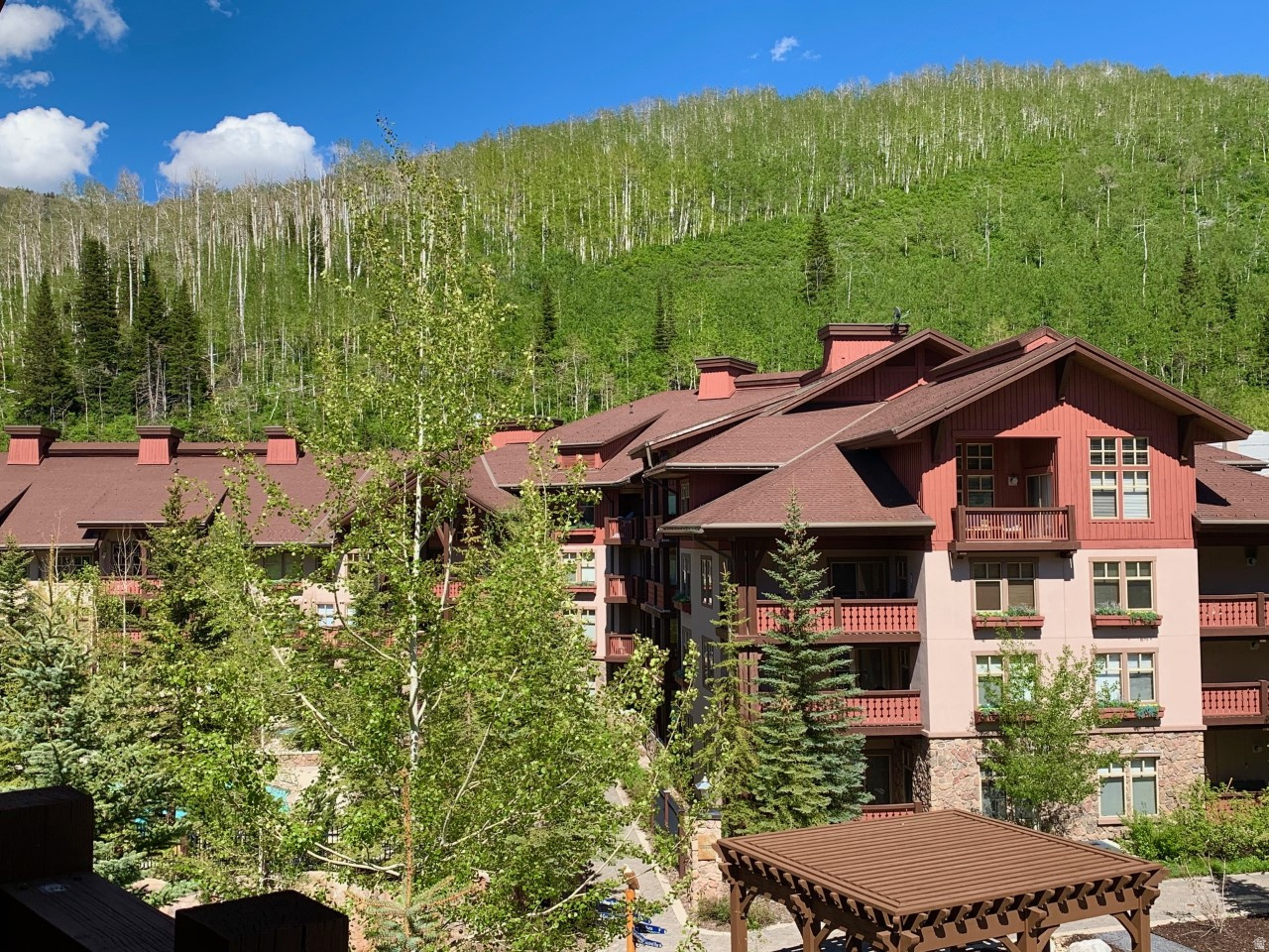 EAGLE SPRINGS WEST - Residential