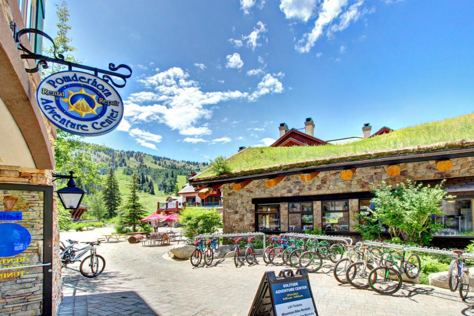 EAGLE SPRINGS WEST - Residential