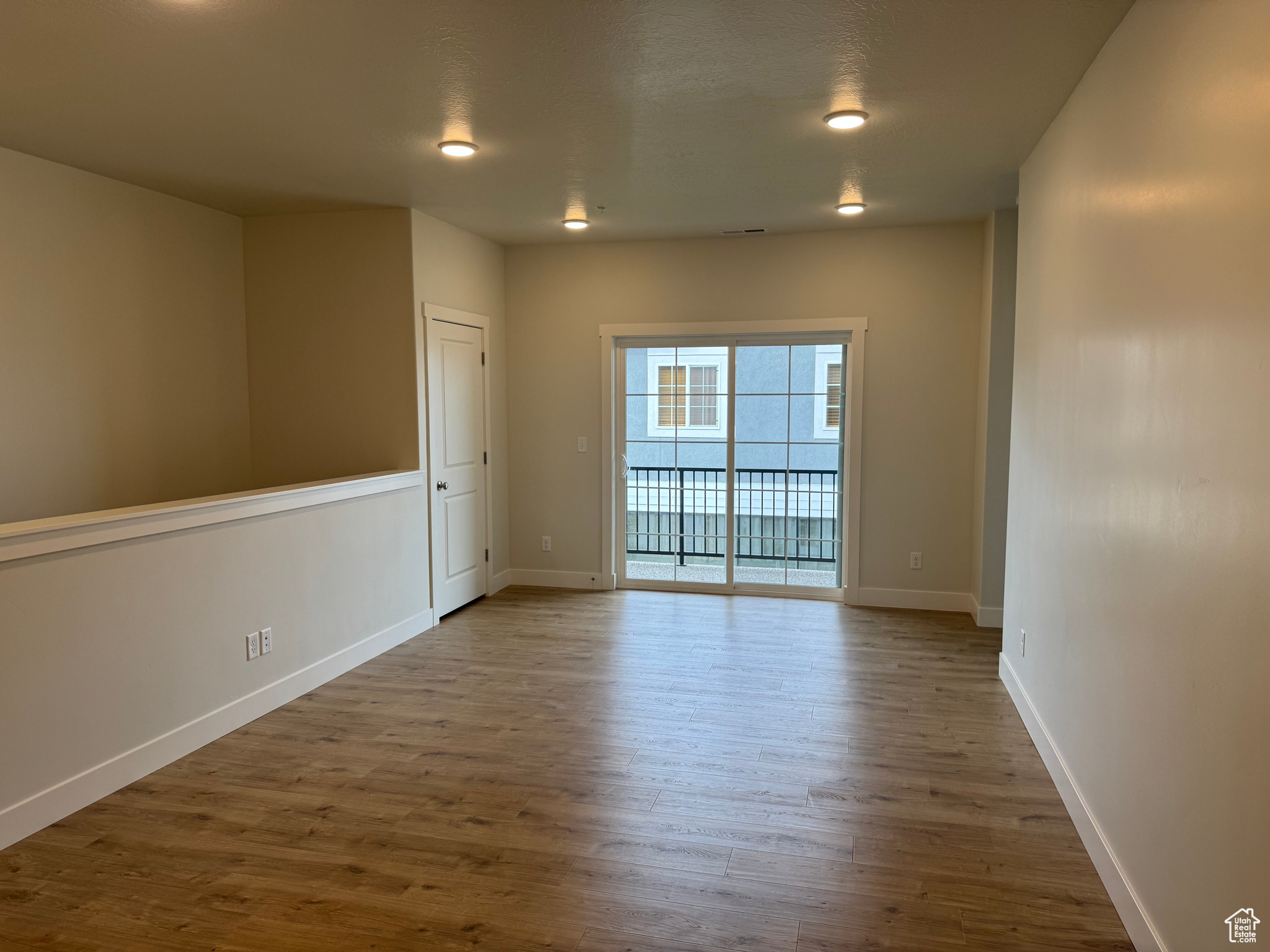 1600 PARK AVE - Residential