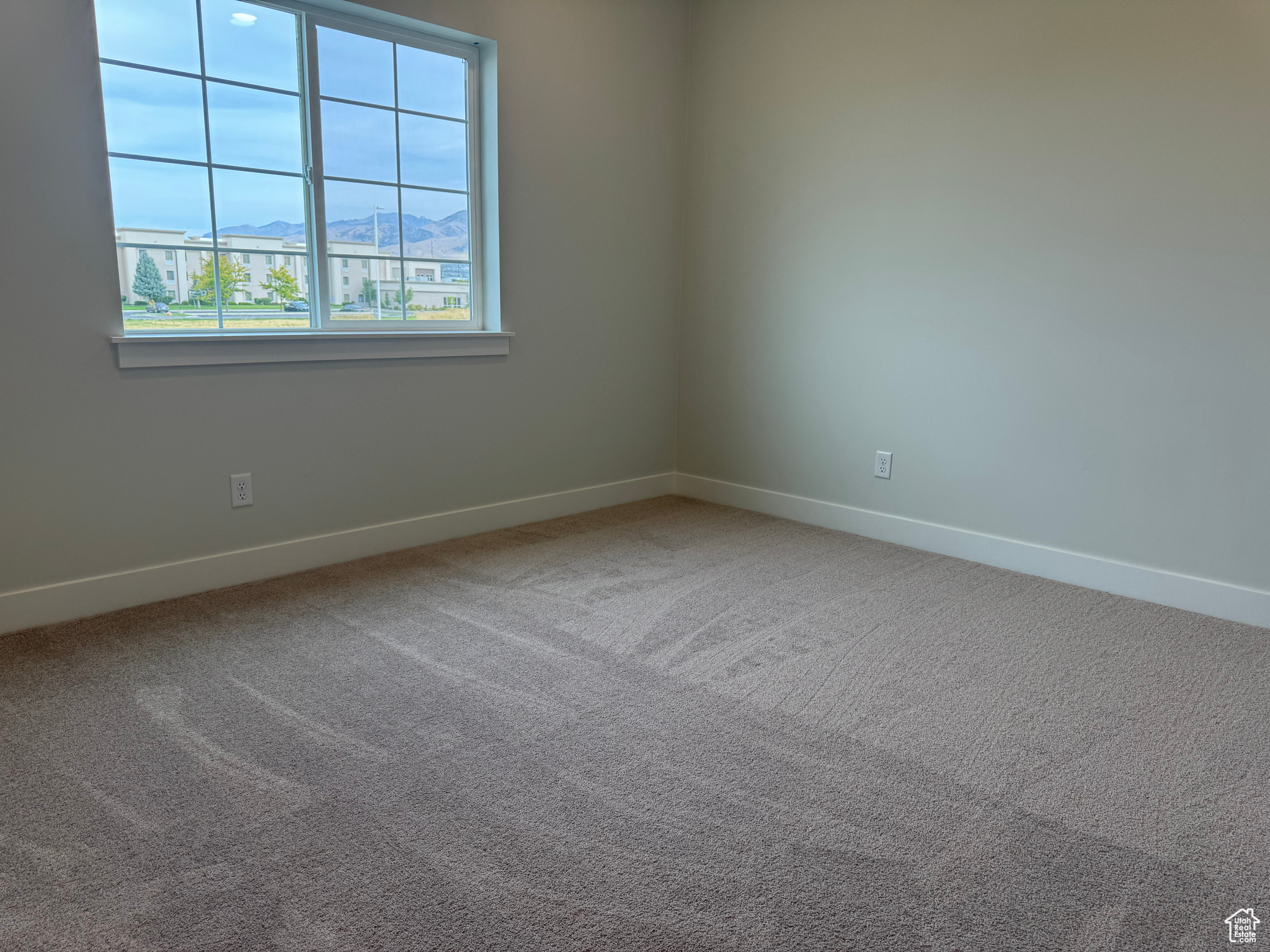 1600 PARK AVE - Residential