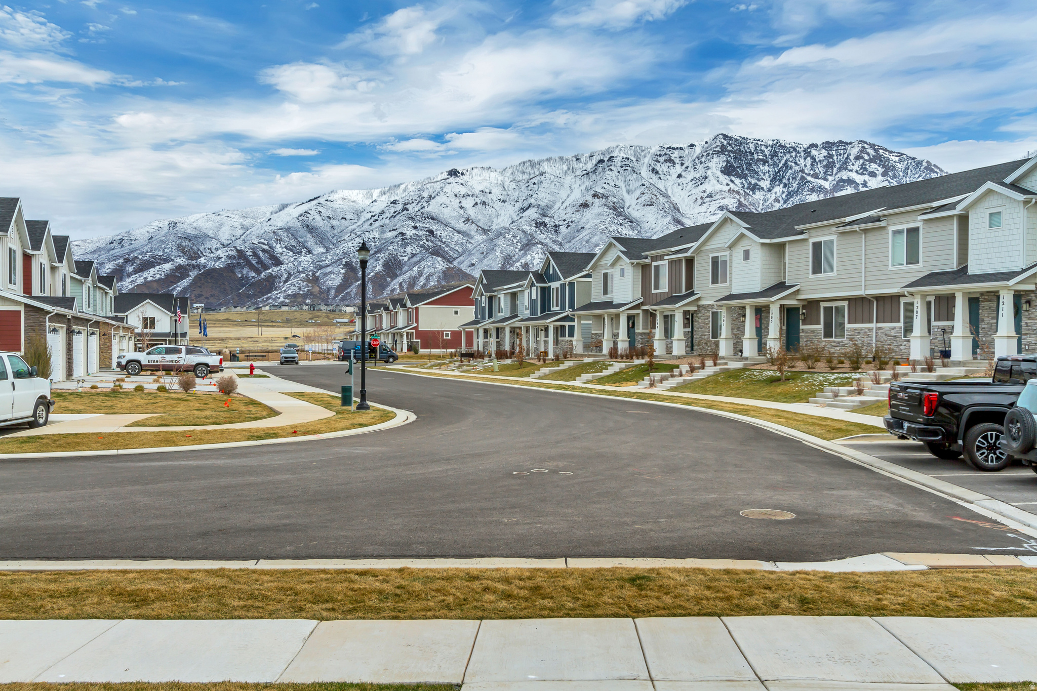 SUMMIT RIDGE TOWNS - Residential