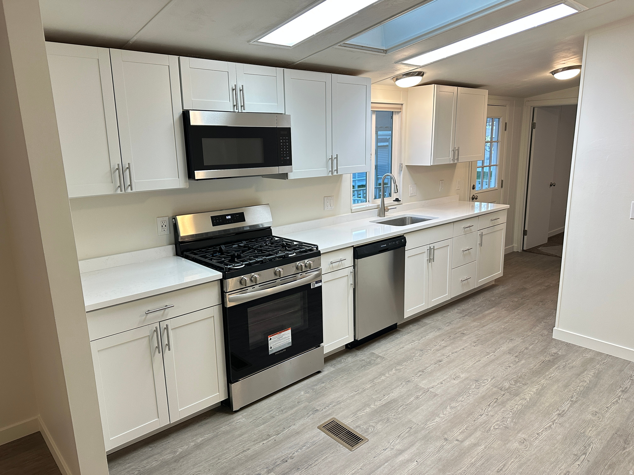 MONTE VISTA - Residential