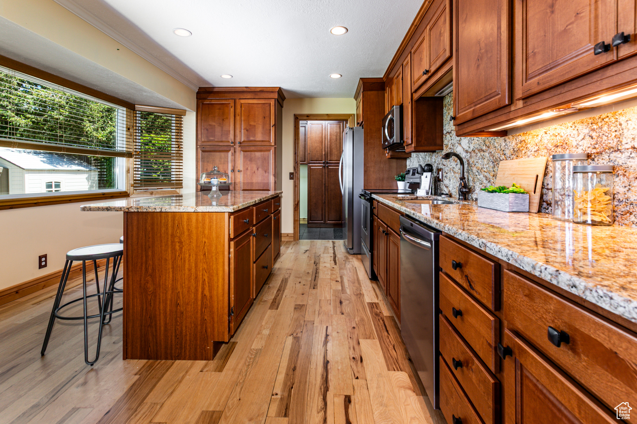 1963 E Rio Way, Sandy, Utah image 11
