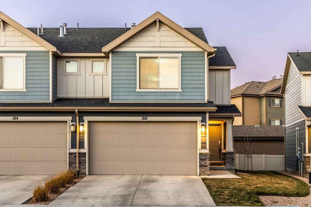 Photo of 188 E RIVER BEND RD, Saratoga Springs, UT 84045 (MLS # 2131462)