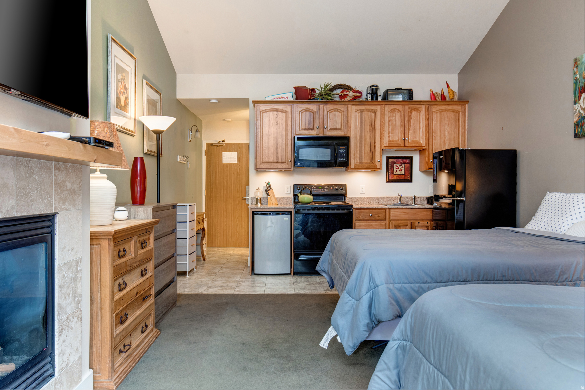 PROSPECTOR SQUARE CONDO - Residential