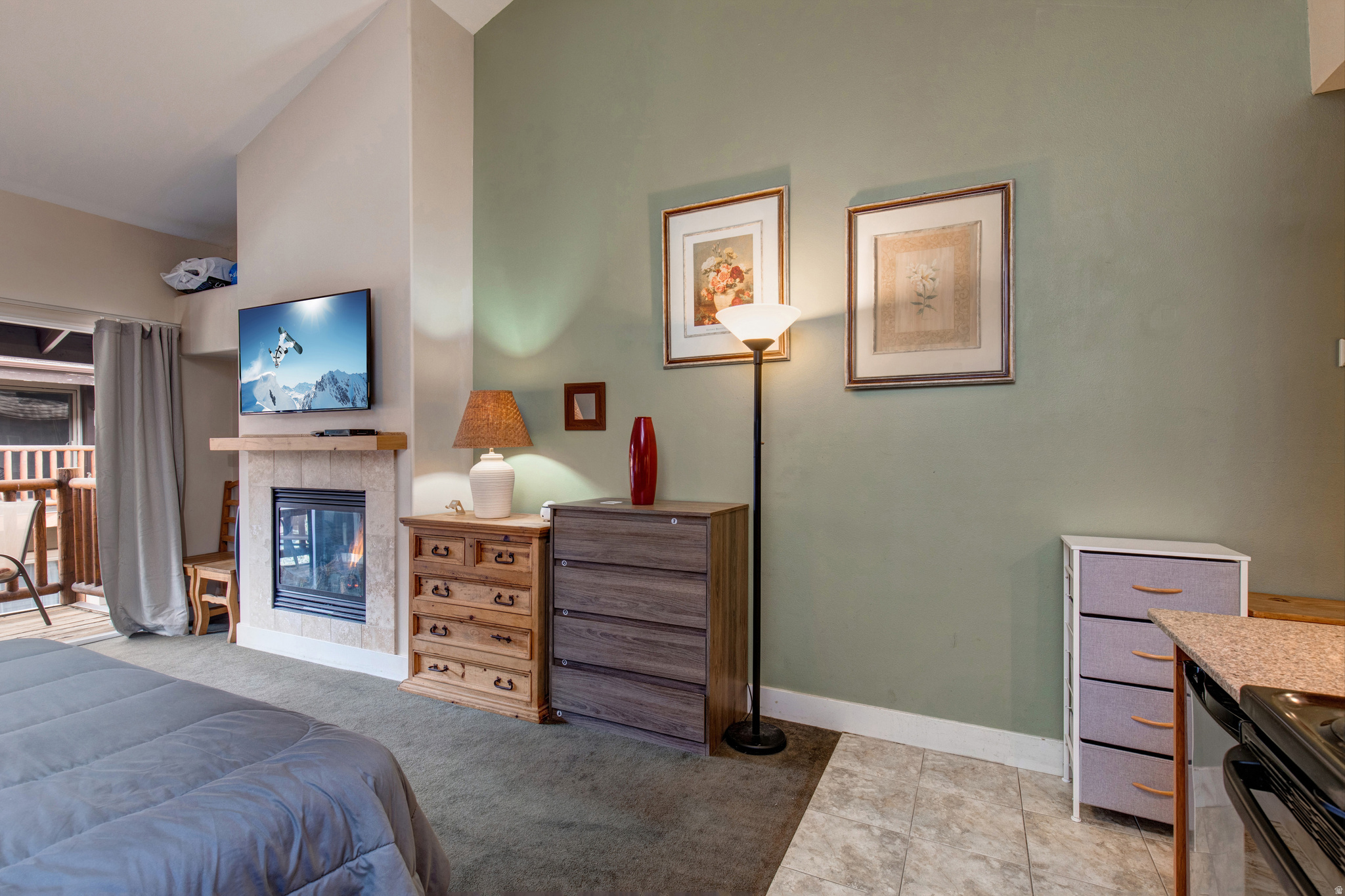 PROSPECTOR SQUARE CONDO - Residential