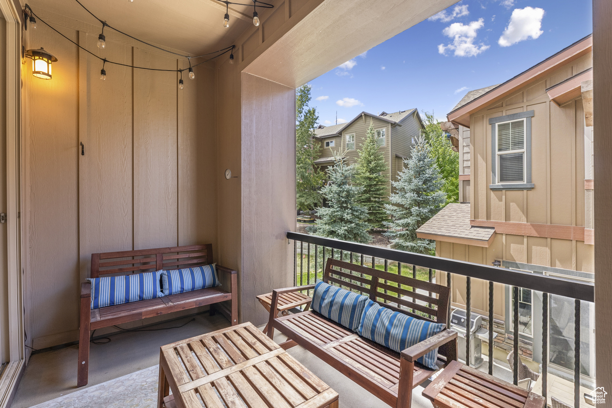 PARK'S EDGE - Residential