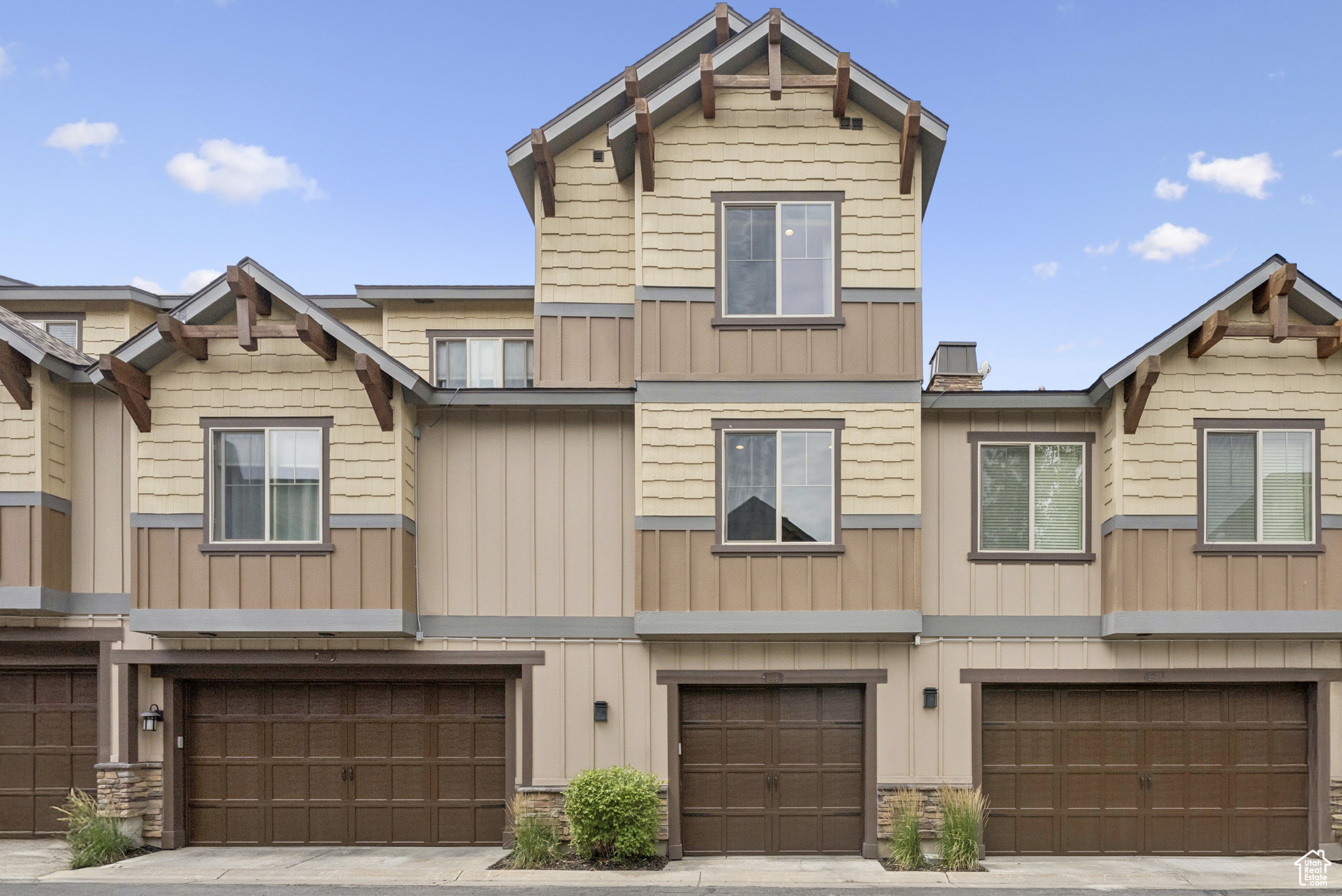 PARK'S EDGE - Residential