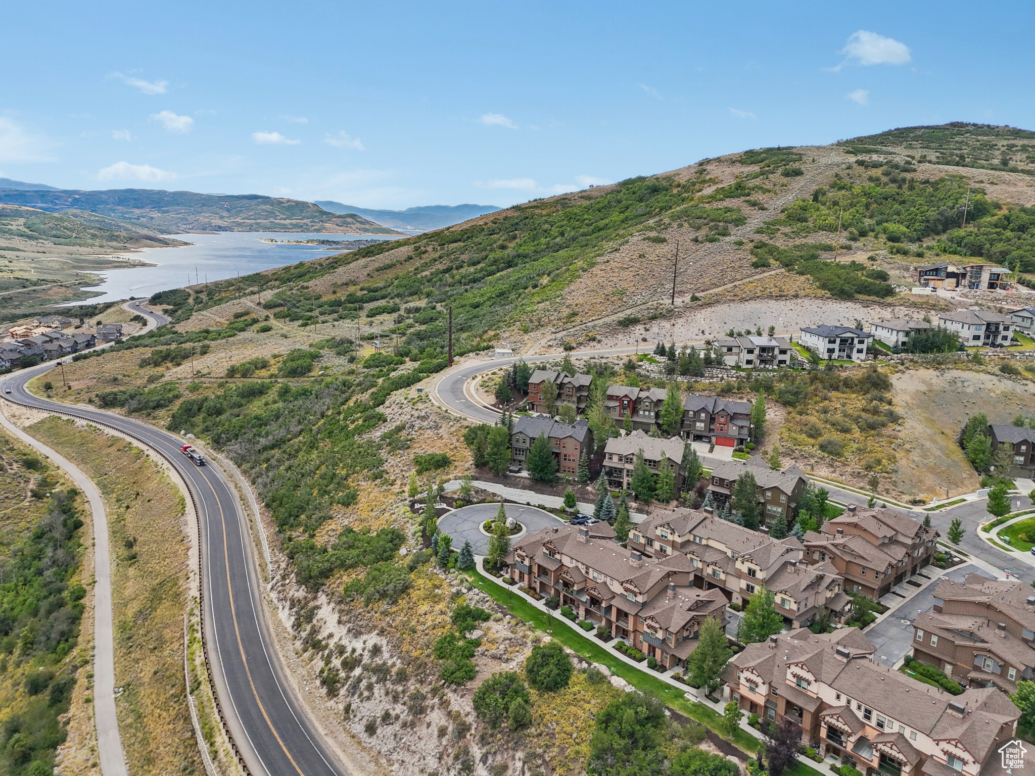 PARK'S EDGE - Residential
