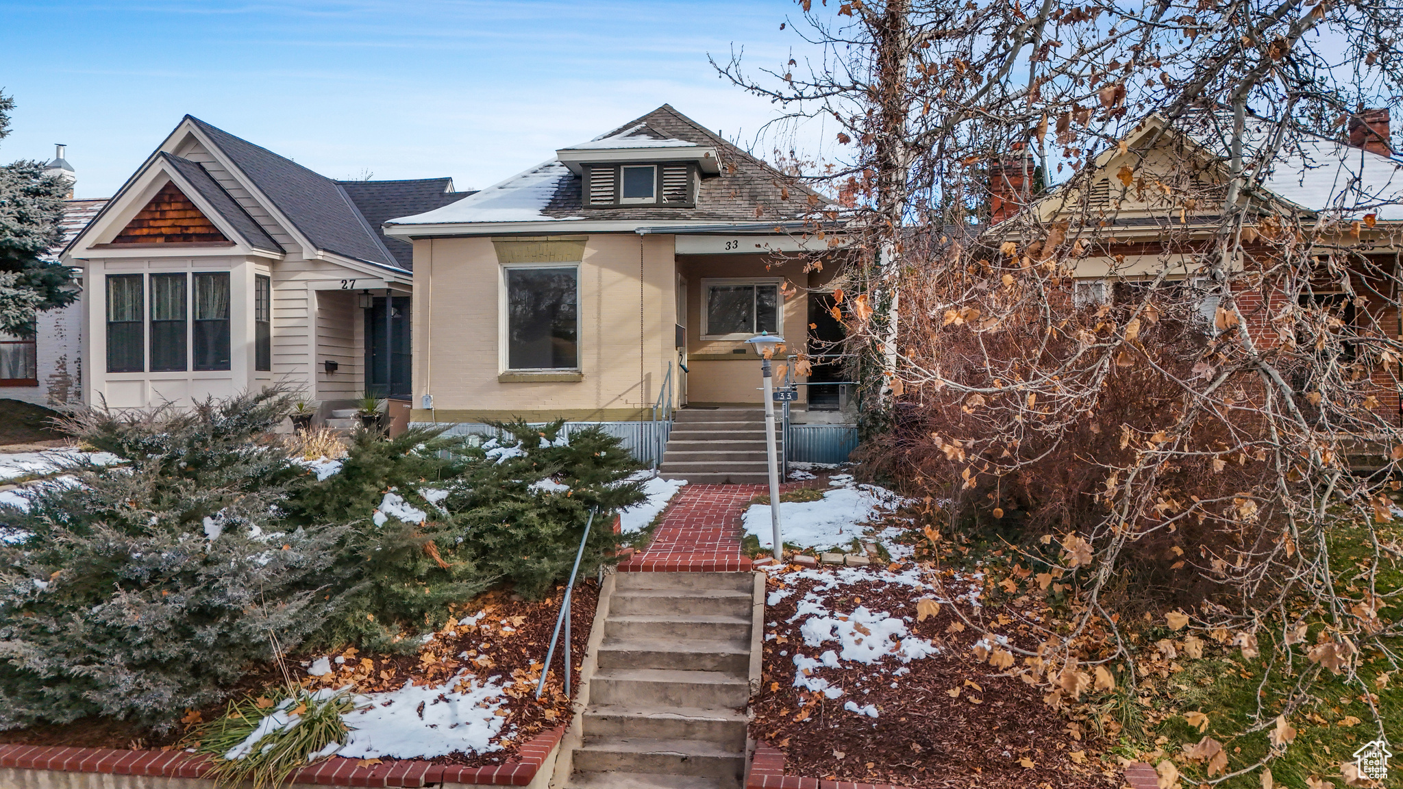 Salt Lake City, Utah 84102, United States, 3 Bedrooms Bedrooms, ,2 BathroomsBathrooms,Residential,Pending,21061