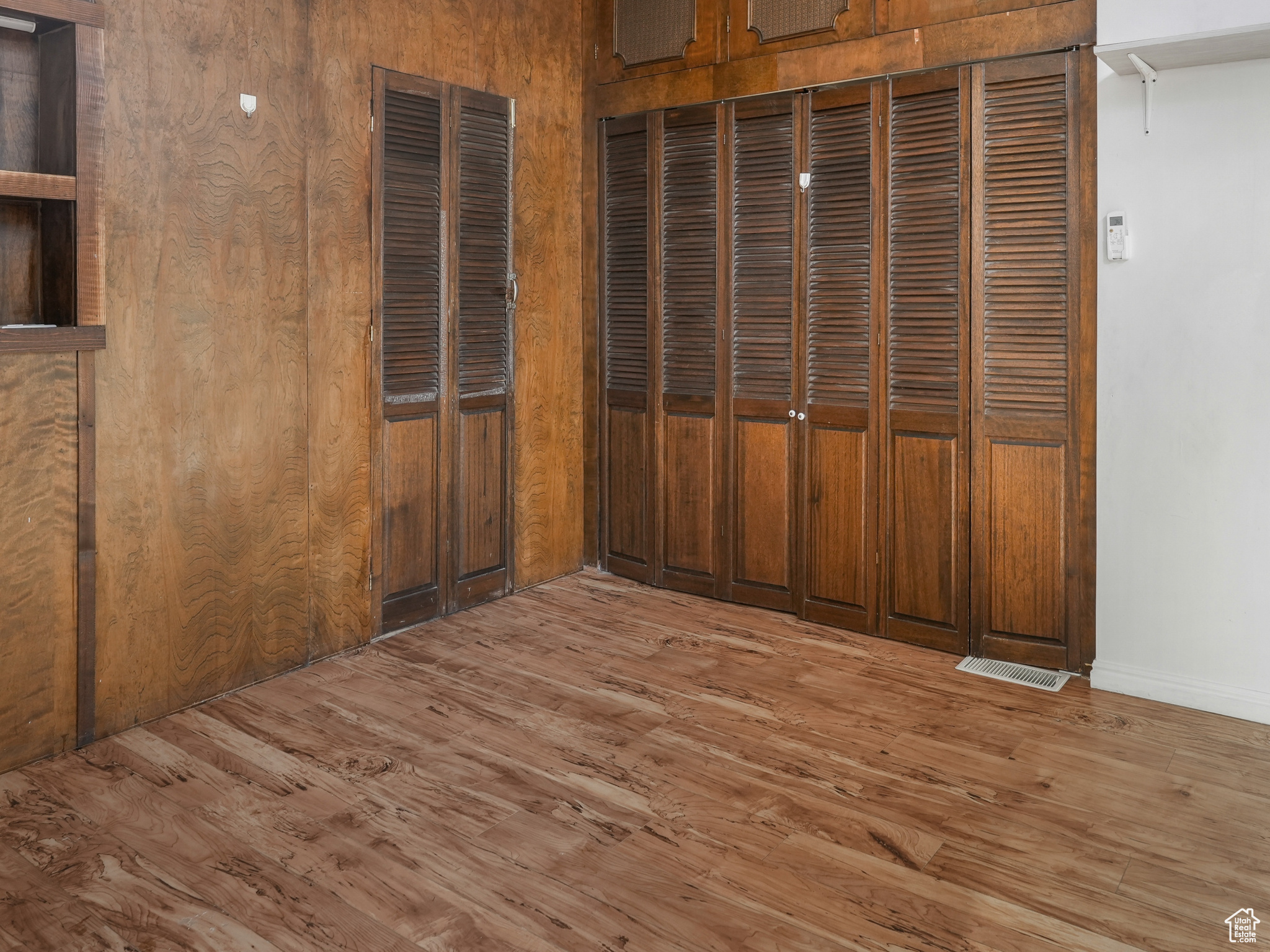 Salt Lake City, Utah 84102, United States, 3 Bedrooms Bedrooms, ,2 BathroomsBathrooms,Residential,Pending,21061