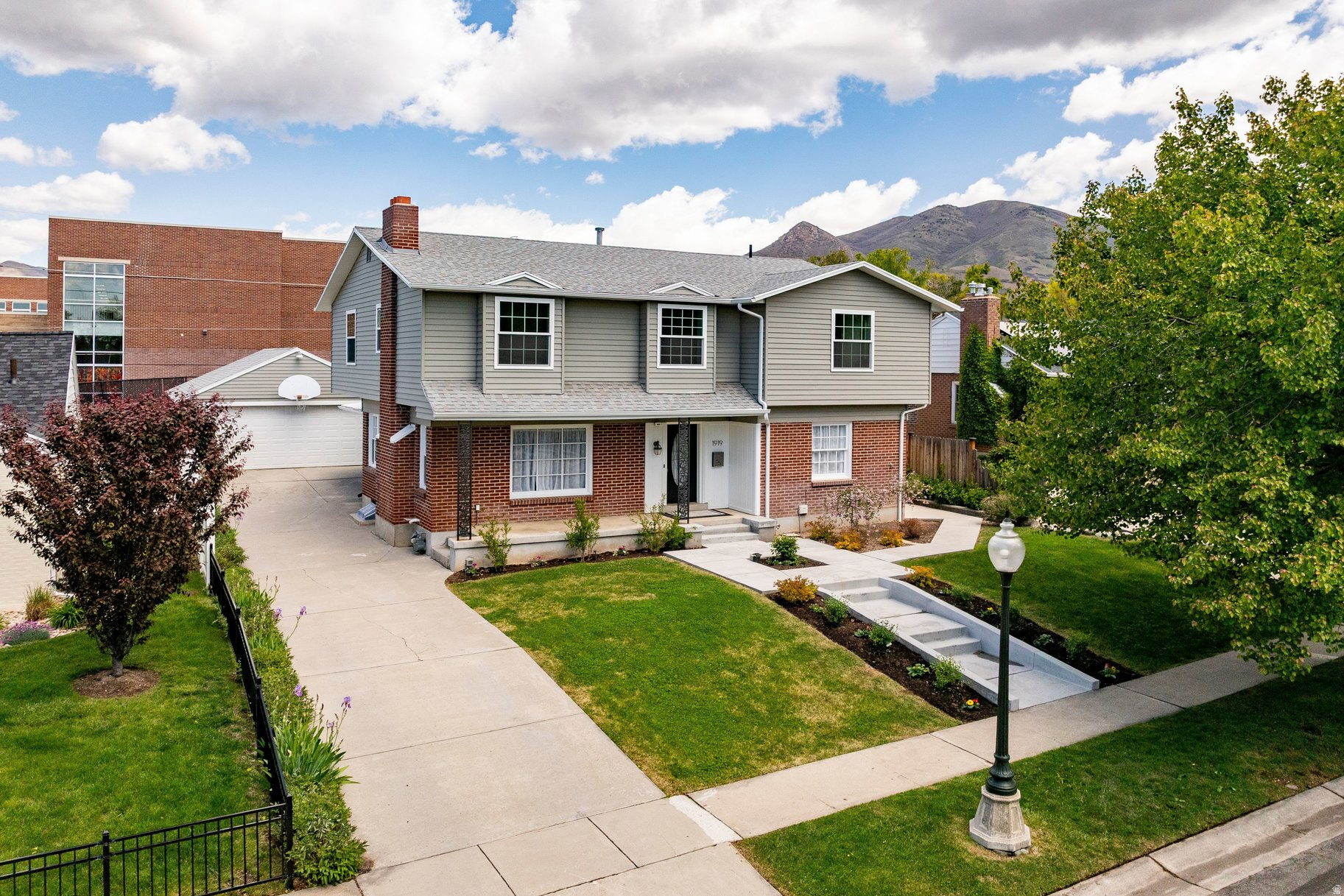 YALECREST - Residential