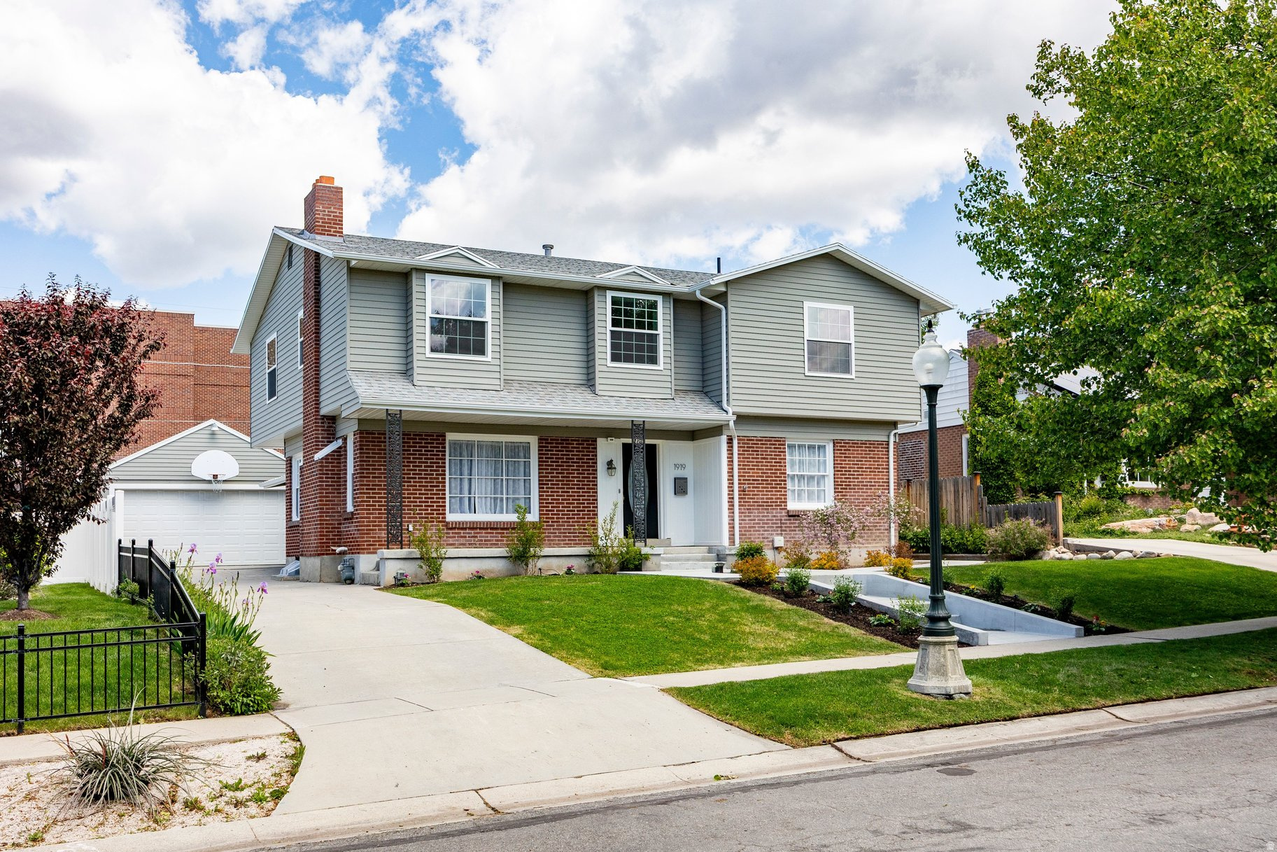 YALECREST - Residential