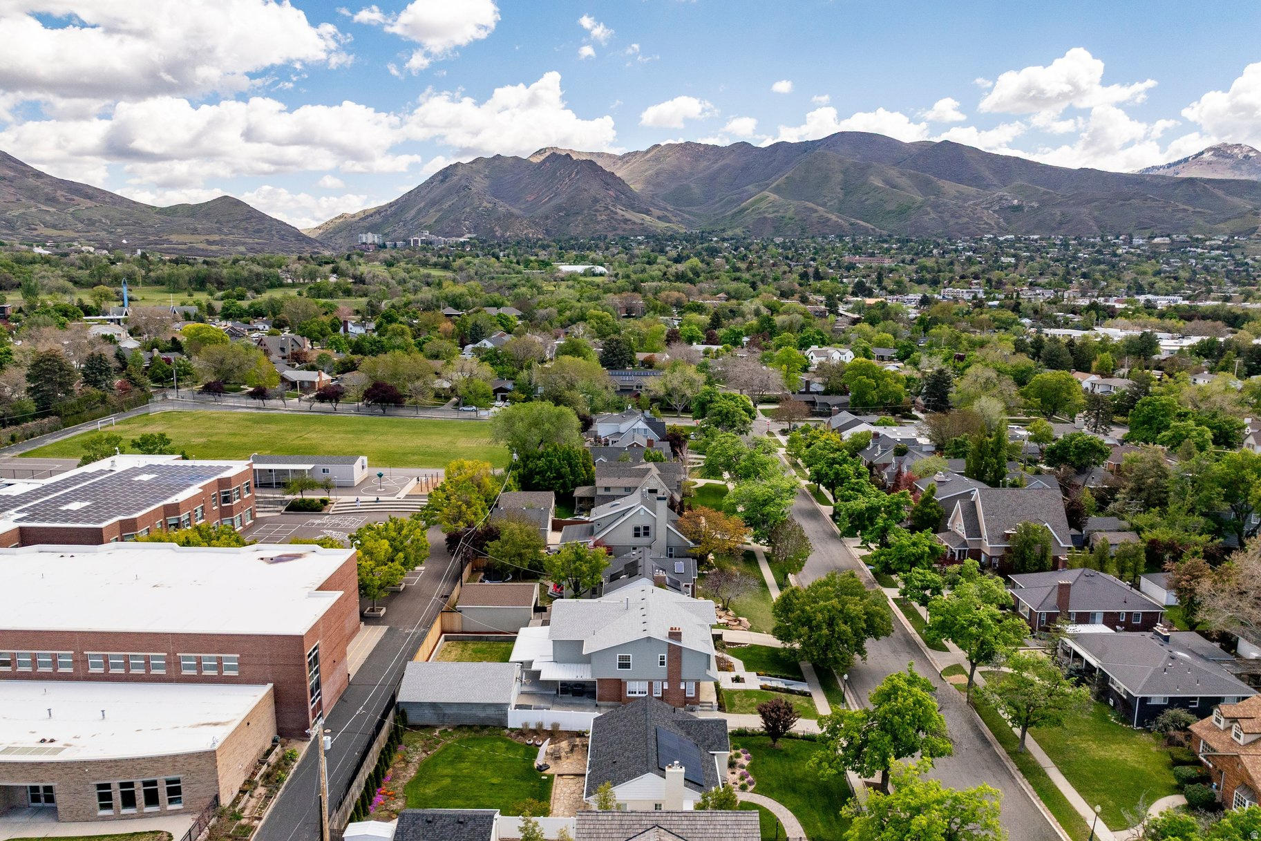 YALECREST - Residential