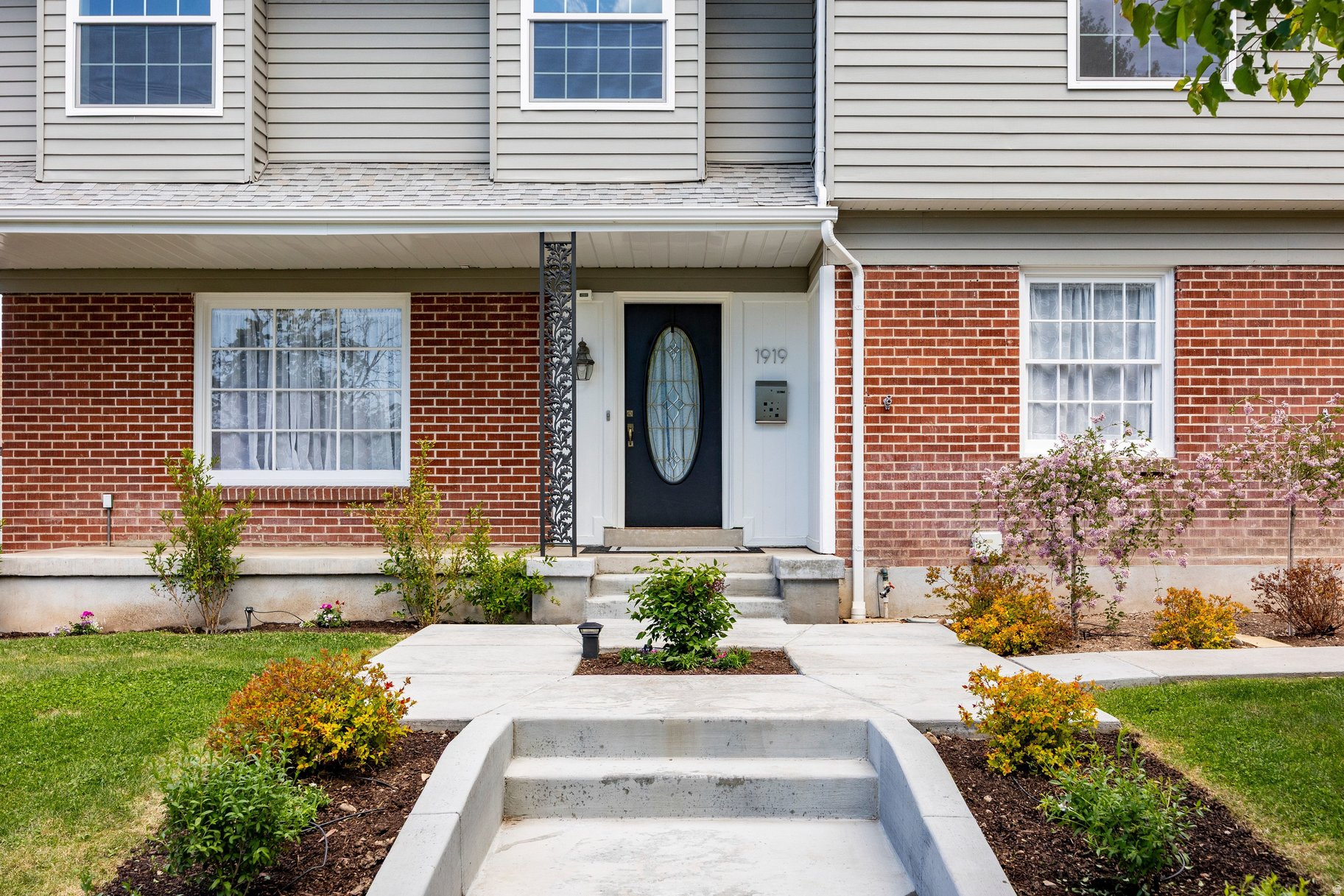 YALECREST - Residential