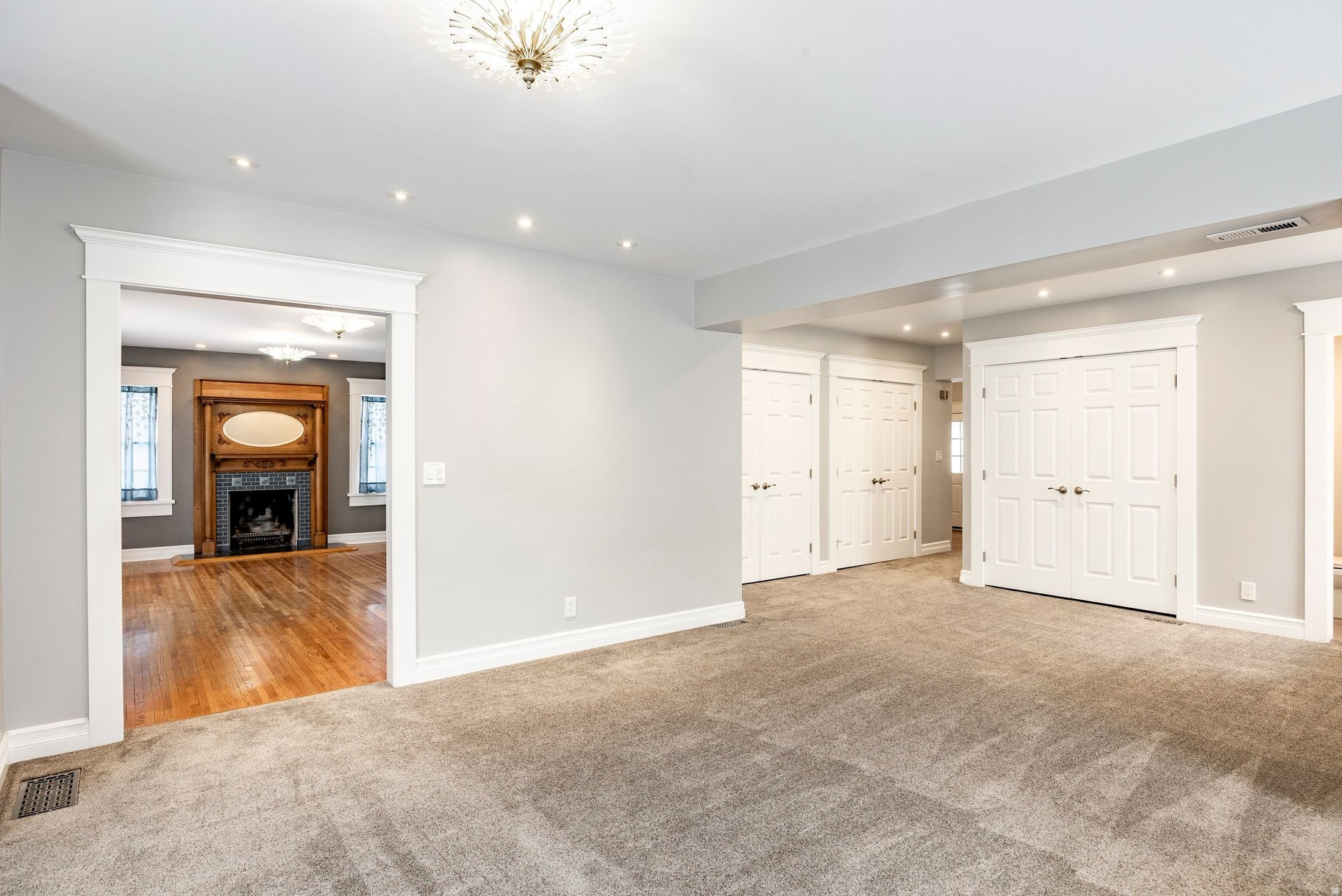 YALECREST - Residential