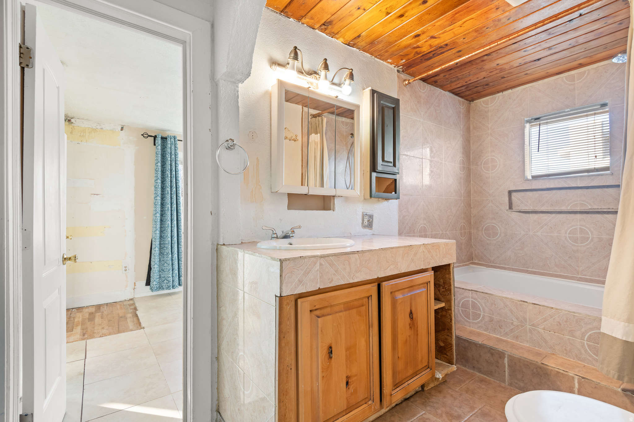 REYNOLDS SUB - Residential