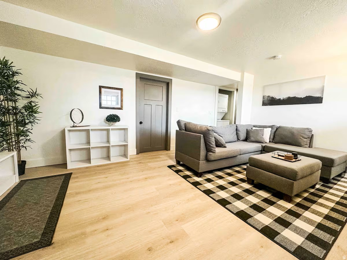 ROLLING HILLS ADDITI - Residential