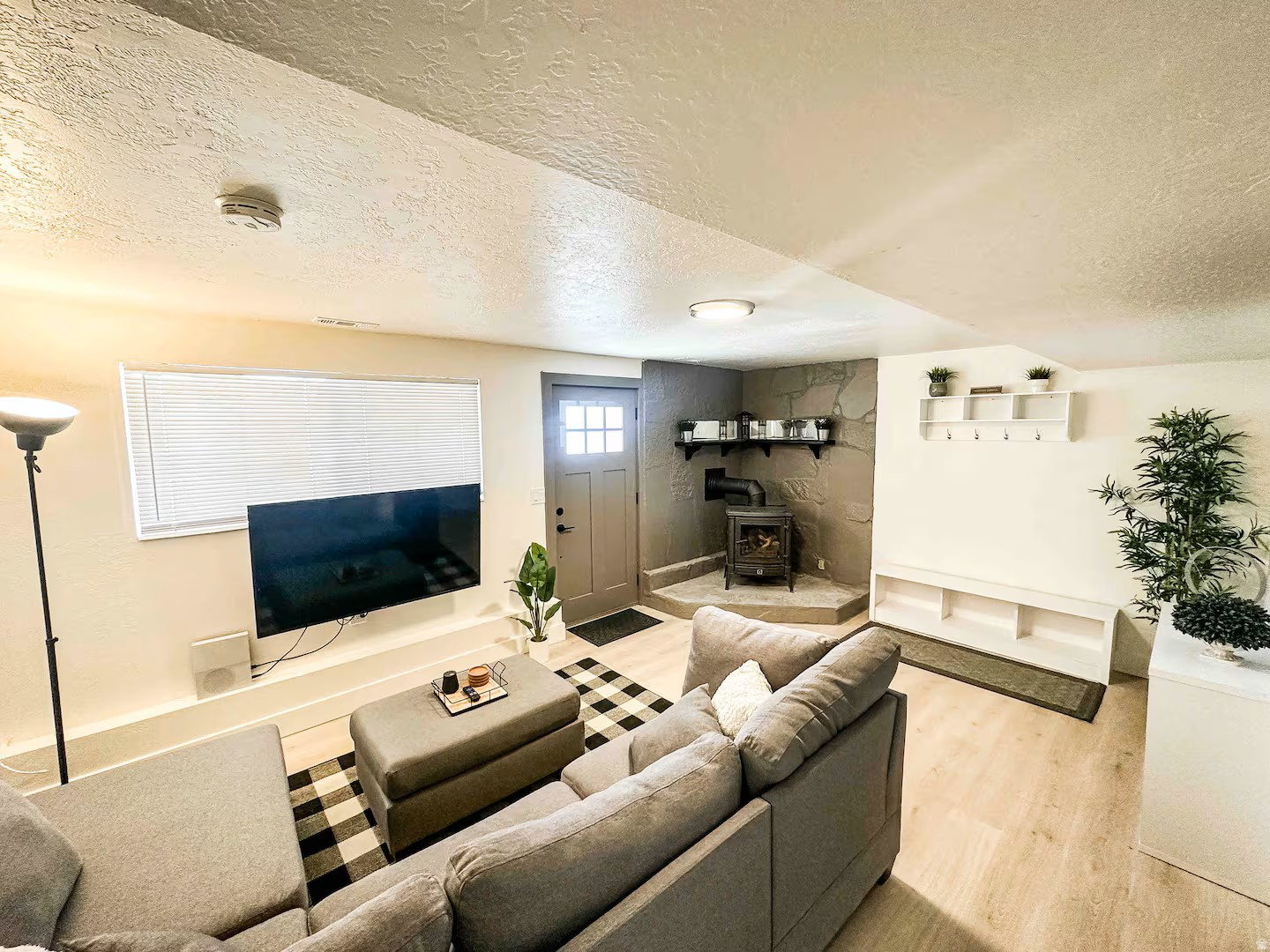 ROLLING HILLS ADDITI - Residential