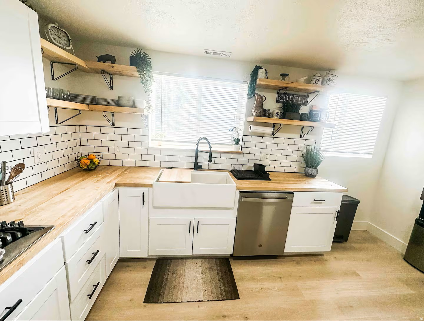 ROLLING HILLS ADDITI - Residential