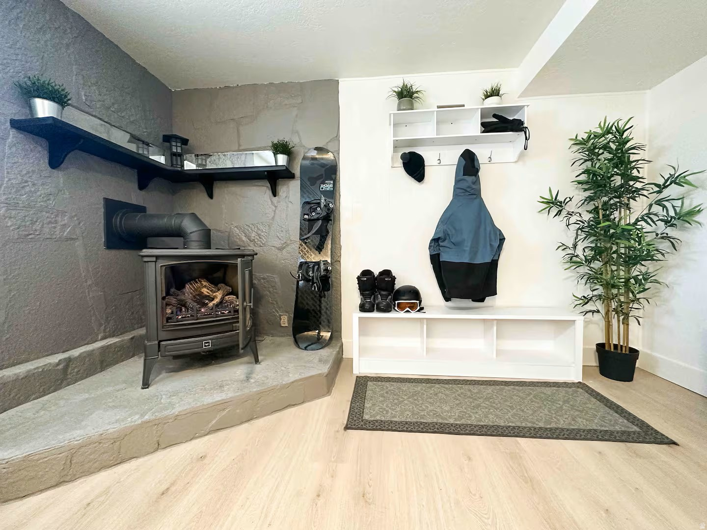 ROLLING HILLS ADDITI - Residential