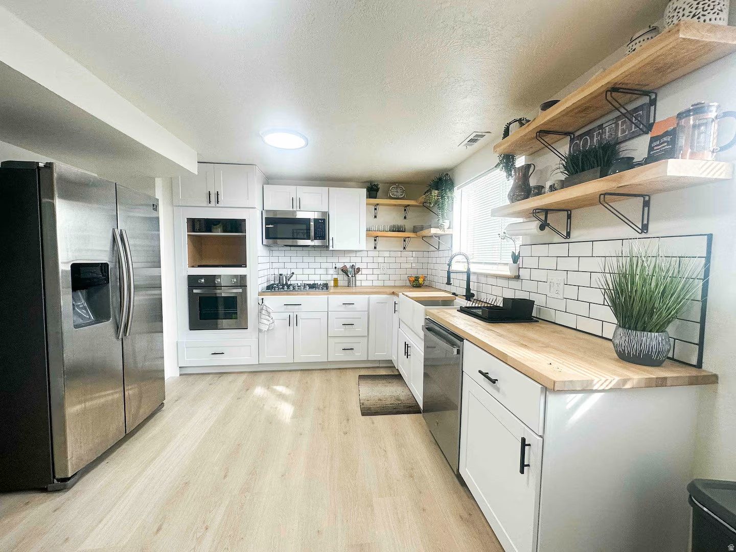 ROLLING HILLS ADDITI - Residential