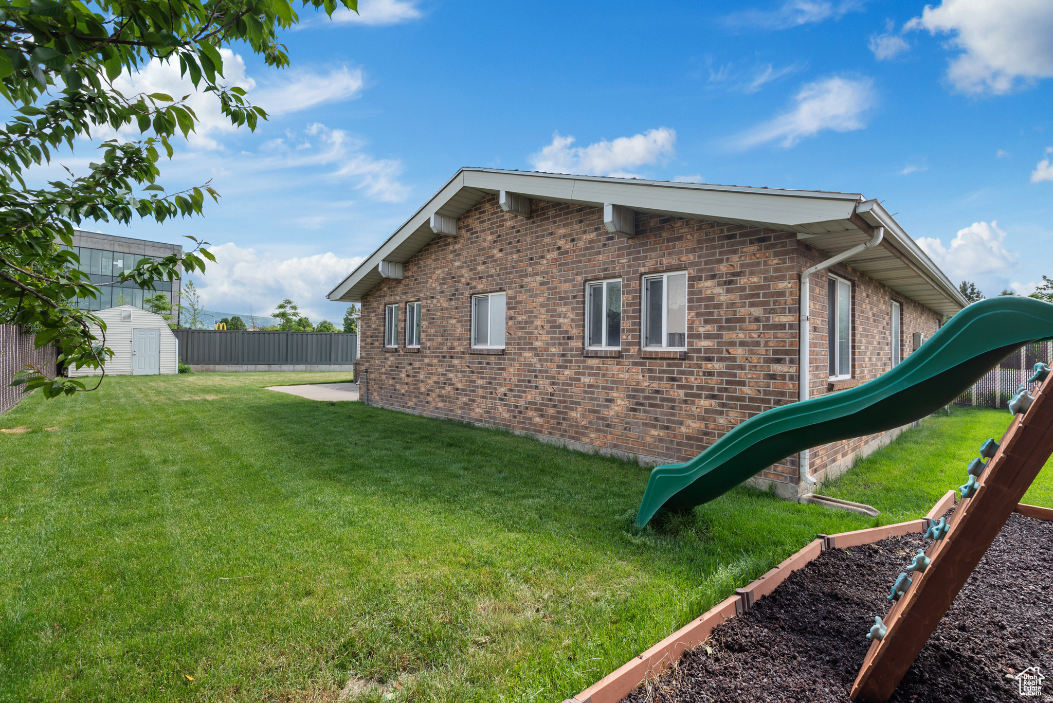 APPLEWOOD ESTATES - Residential