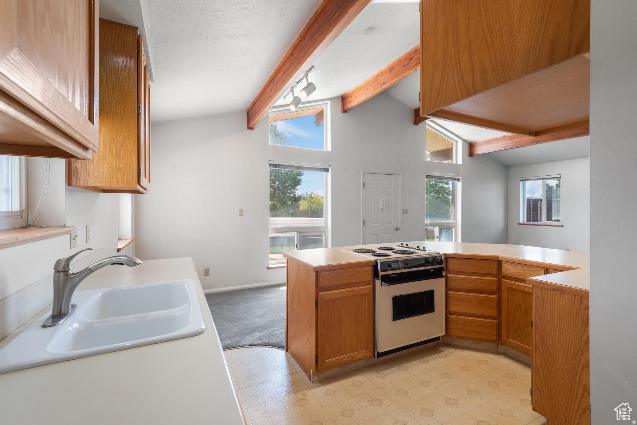 APPLEWOOD ESTATES - Residential