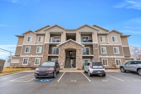 Photo of 71 S 300 W, Santaquin, UT 84655 (MLS # 2138225)