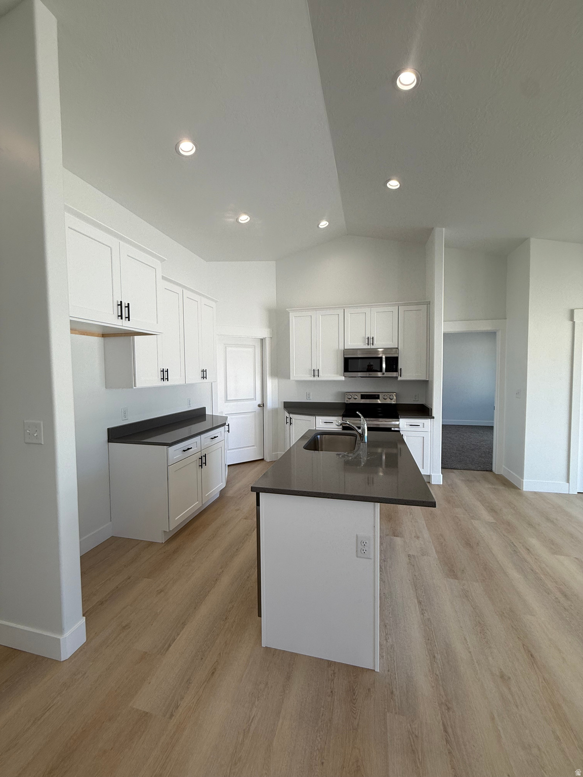 EAGLE POINT - Residential