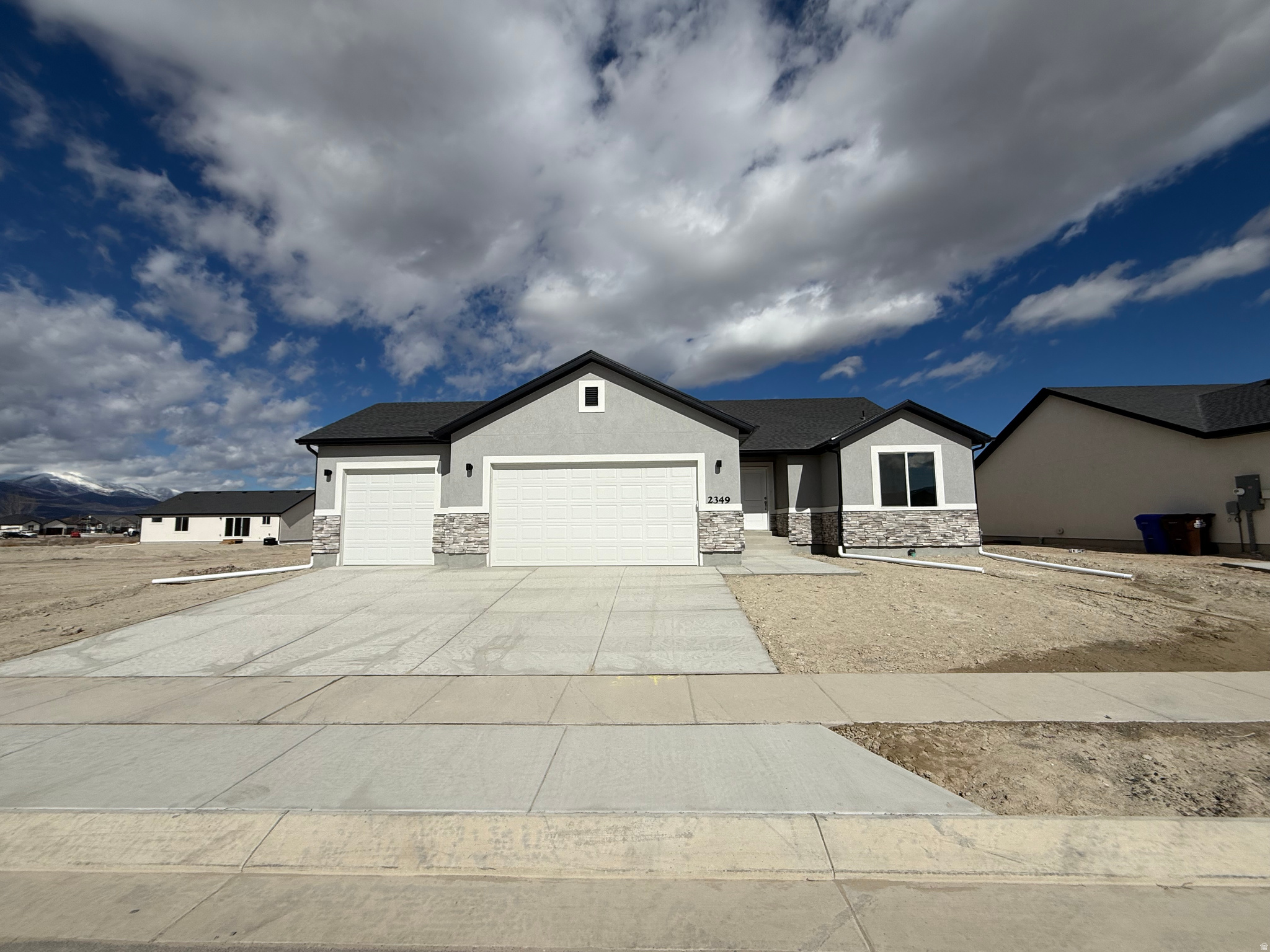 EAGLE POINT - Residential