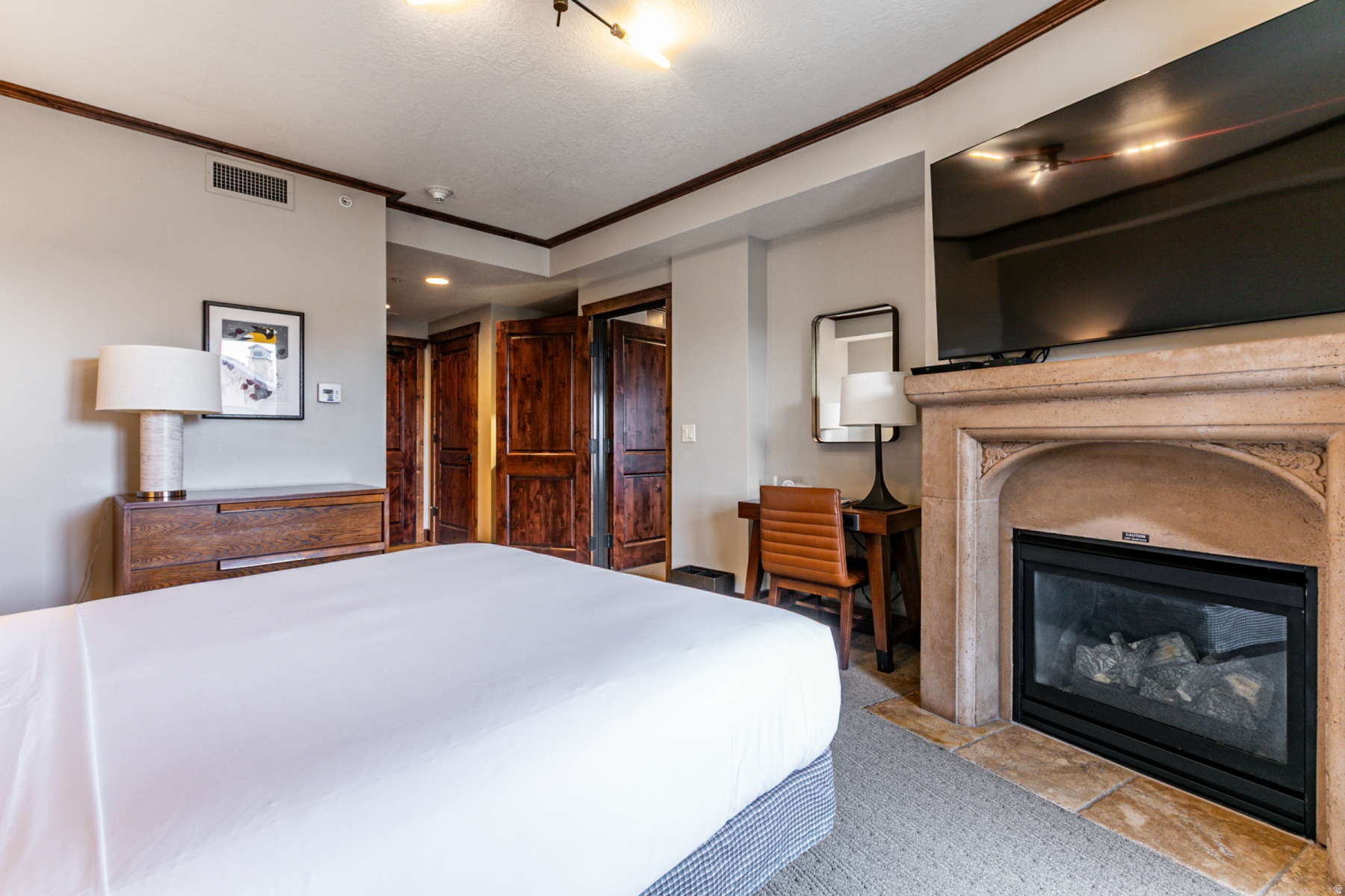 ESCALA LODGES CONDO - Residential