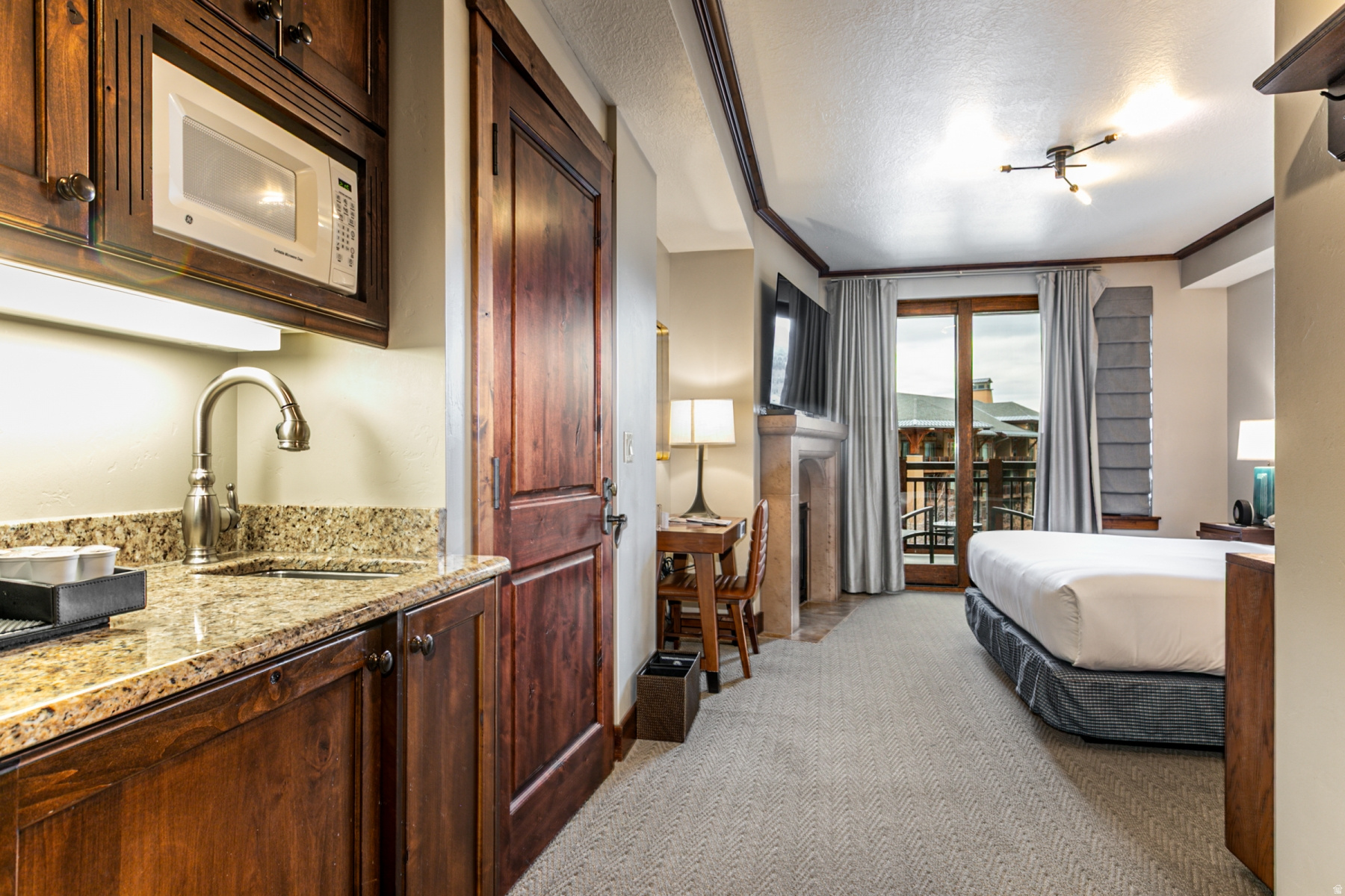 ESCALA LODGES CONDO - Residential