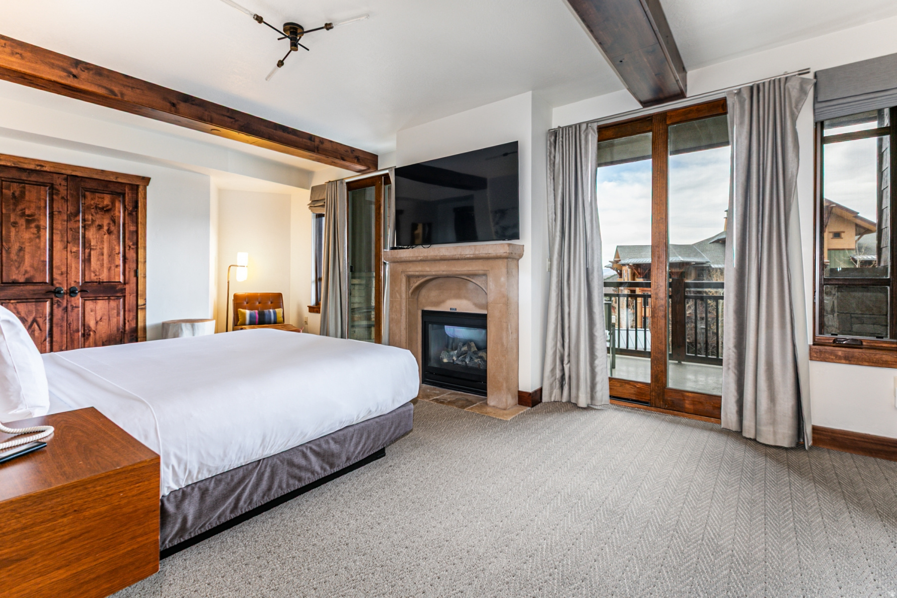 ESCALA LODGES CONDO - Residential