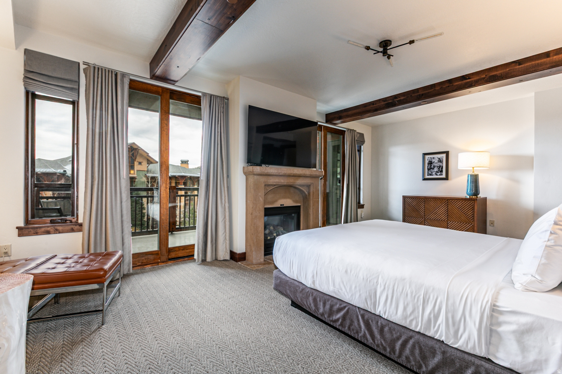 ESCALA LODGES CONDO - Residential