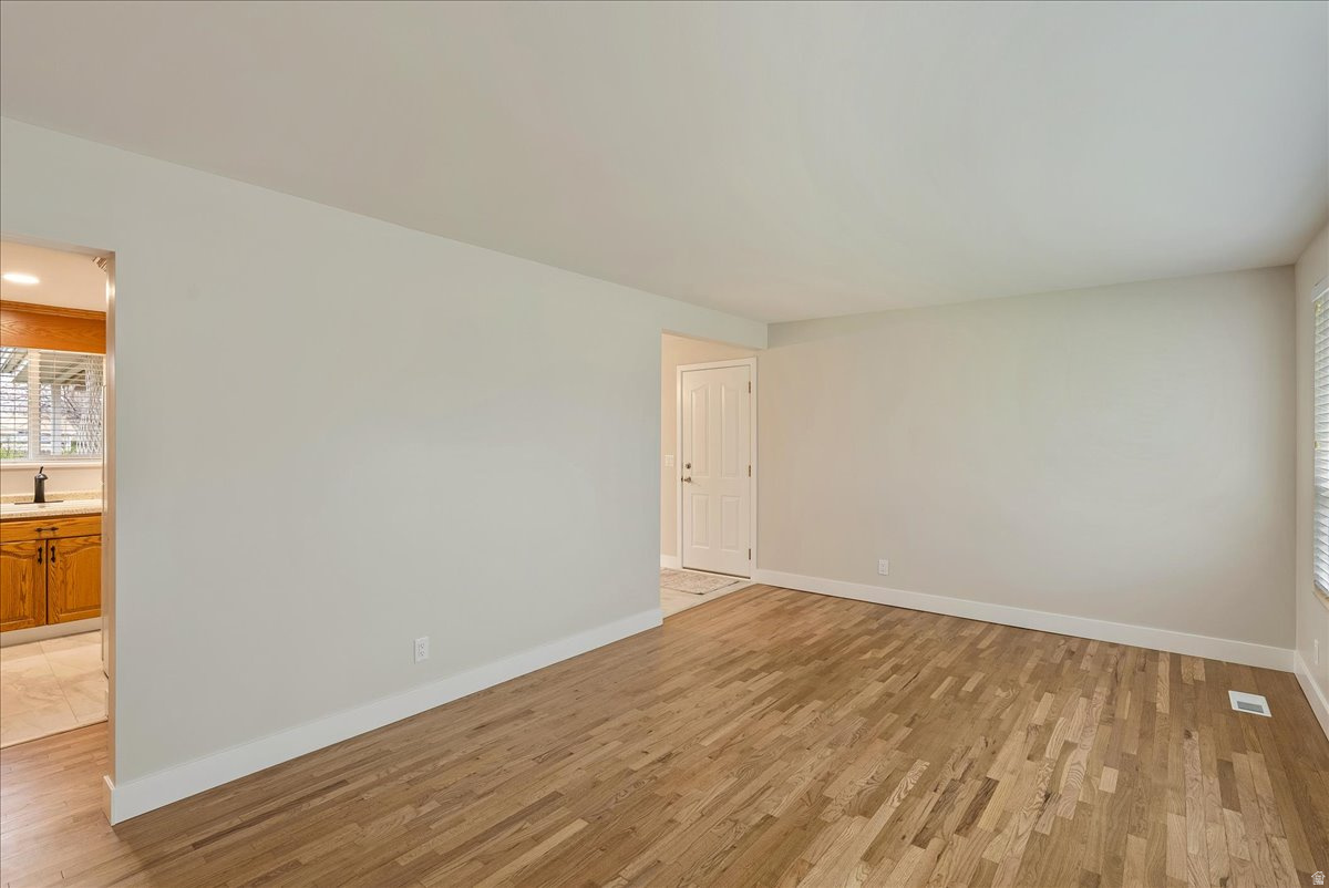 JORDAN VILLA - Residential