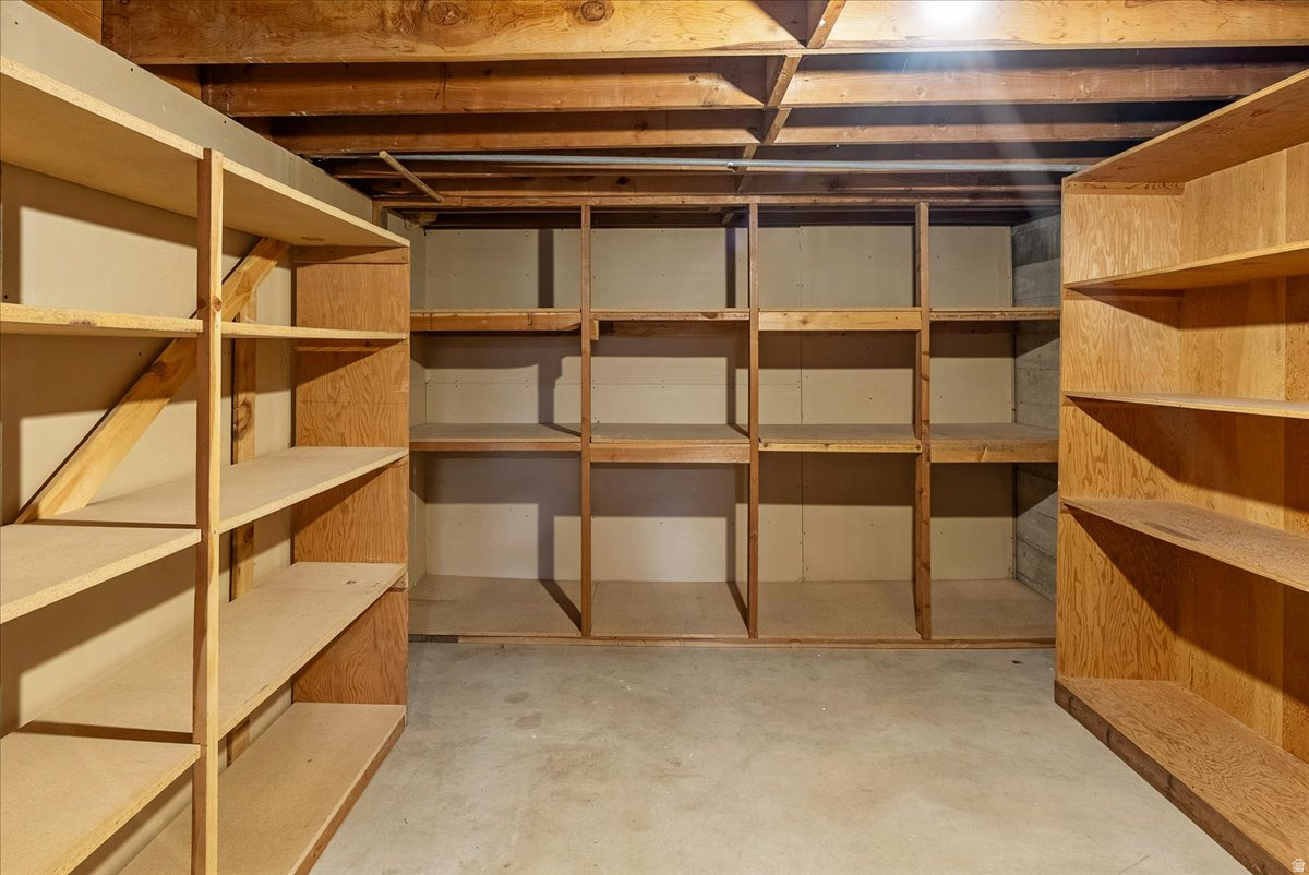 JORDAN VILLA - Residential